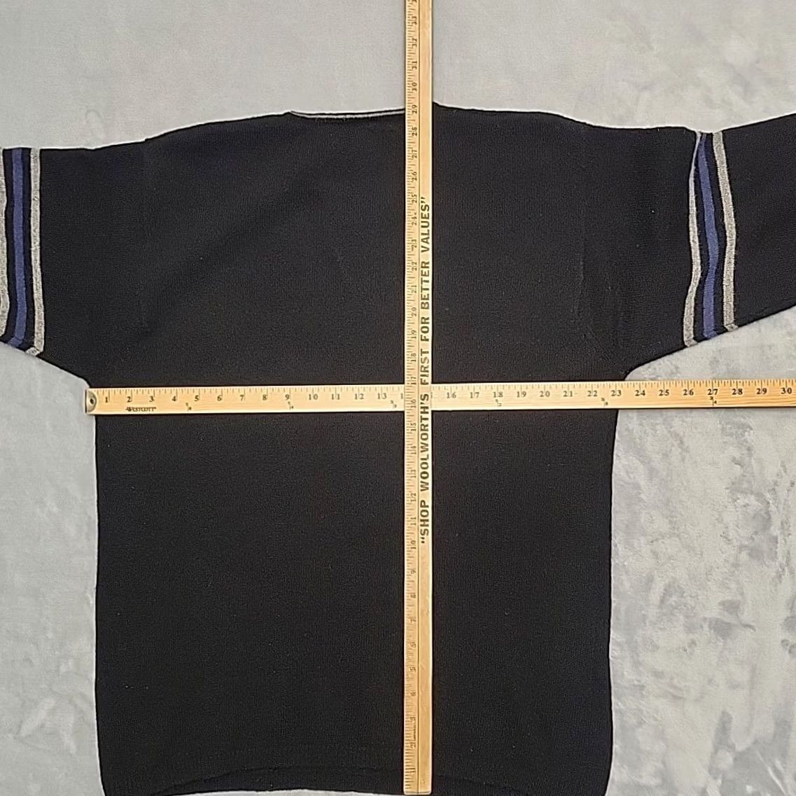 Vintage VINTAGE Utility Sweater Mens 2XL Black 80% Lambswool Classic V-neck Retro Size US XXL / EU 58 / 5 - 5 Thumbnail
