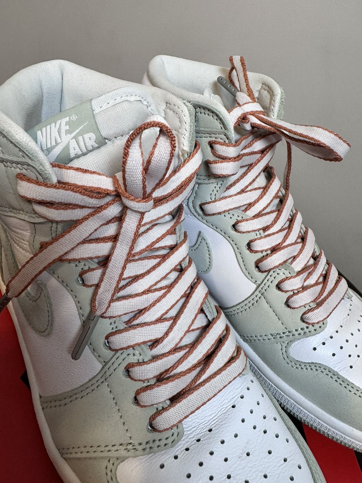 Jordan Brand Air Jordan 1 High Retro OG Seafoam Size US 6 / IT 36 - 8 Thumbnail