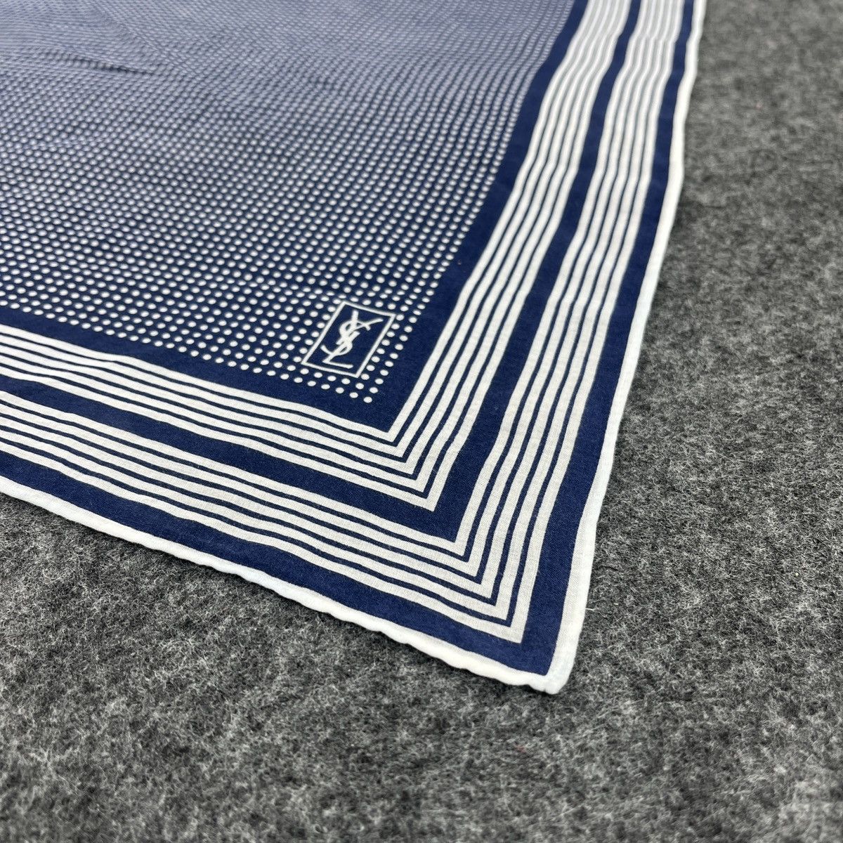 Vintage × Yves Saint Laurent Yves Saint Laurent Handkerchief / Bandana / Neckerchief B008 Size ONE SIZE - 3 Thumbnail