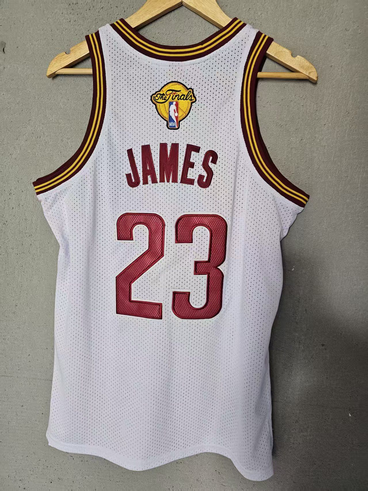 NBA LeBron James Jersey Cleveland Cavaliers 23 Double Stitched Size US XL / EU 56 / 4 - 2 Thumbnail