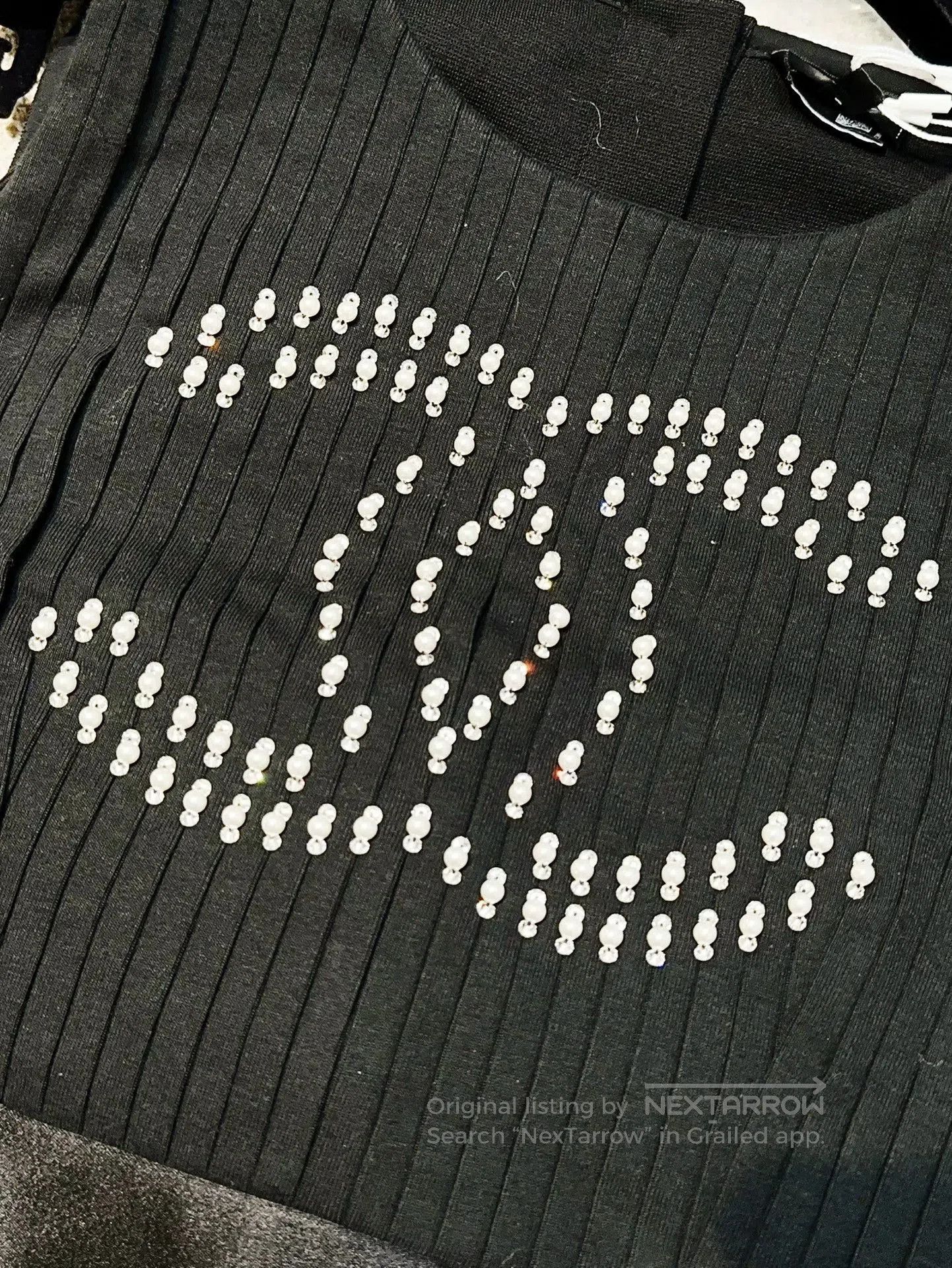 Chanel Chanel 22A Pearl CC Logo Sleeveless Top. Size US M / EU 48-50 / 2 - 4 Thumbnail