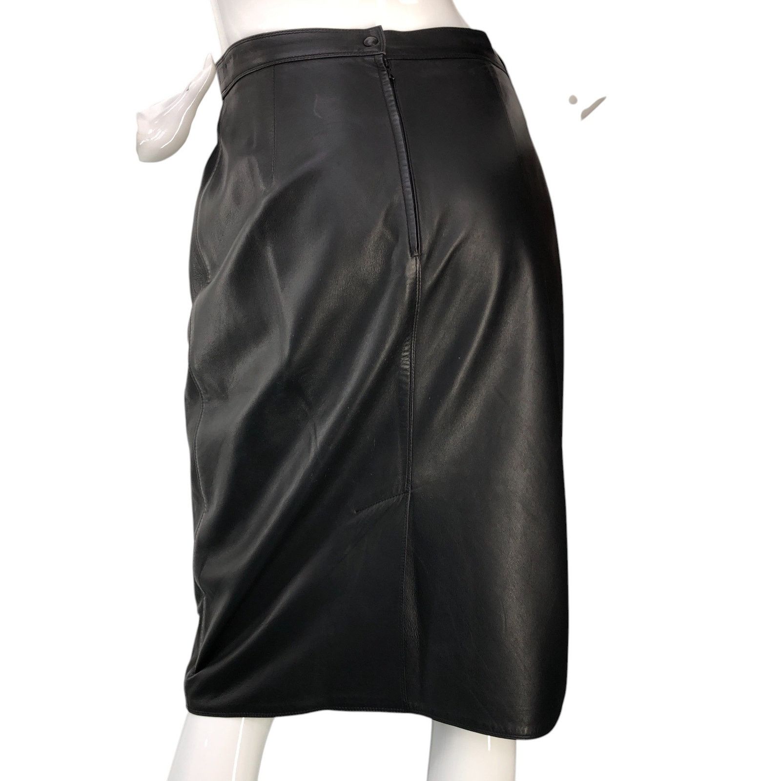 Fendi Fendissime Fendi Size 44 Skirt Leather Midi Pencil Vintage Size 28" / US 6 / IT 42 - 6 Thumbnail