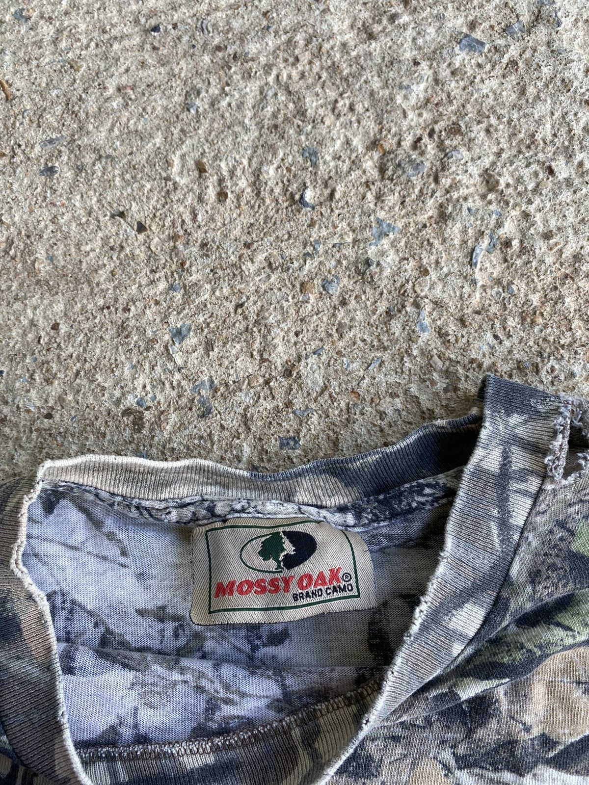 Realtree × Vintage Vintage 90’s Mossy Oak Camo Faded Distressed Pocket Shirt Size US XL / EU 56 / 4 - 3 Thumbnail