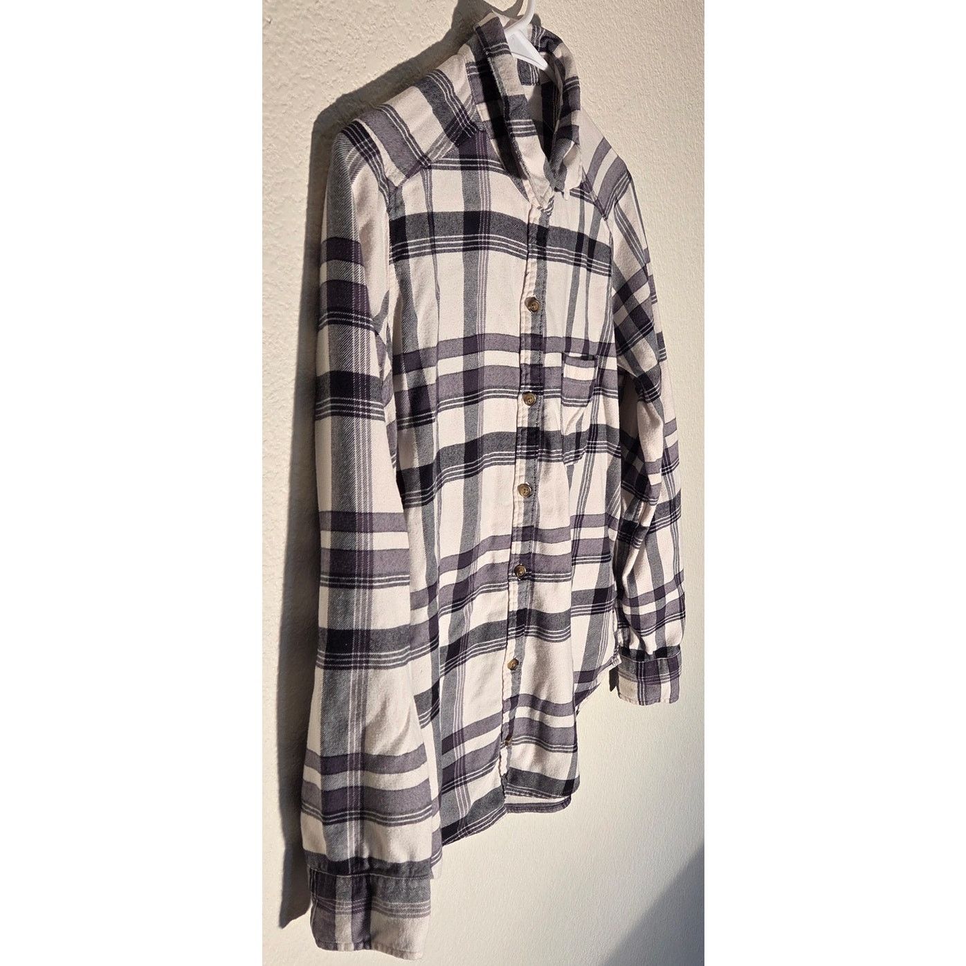 Hollister Hollister Black and White Plaid Button-Up - Size Small Size US S / EU 44-46 / 1 - 2 Thumbnail