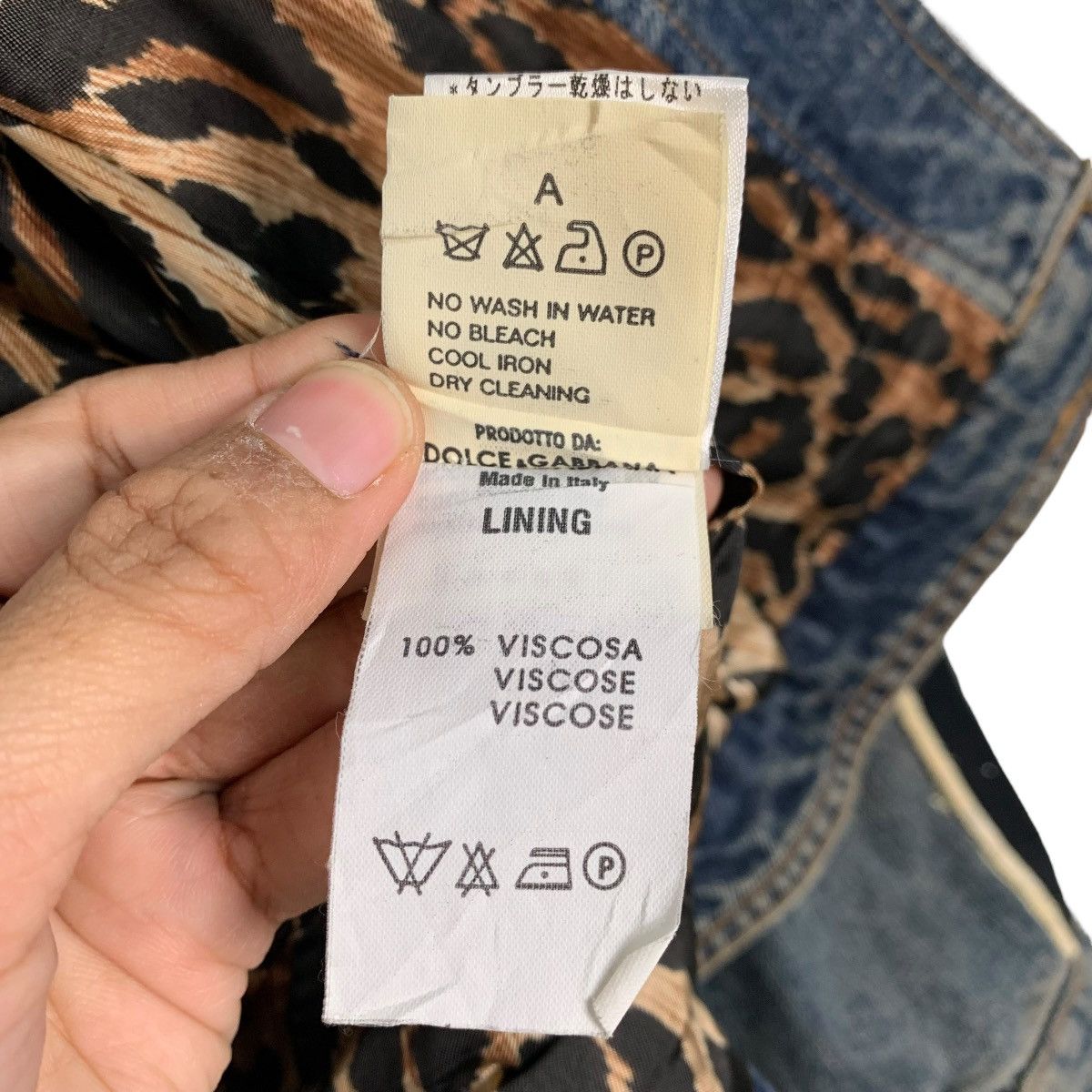 Dolce & Gabbana Dolce & Gabbana Buttonless Denim Trucker Jacket Size M / US 6-8 / IT 42-44 - 19 Thumbnail