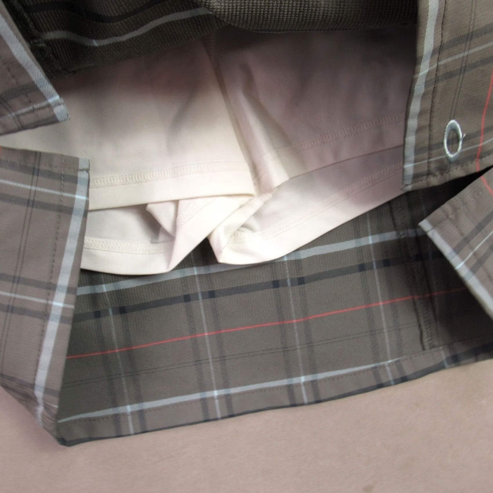 Oakley Oakley Skirt Womens 4 Plaid Midi Midi Skirt Lightweight Outdoor Casual Travel Logo Pockets Gray Knit Polyester Spandex Size 27" / US 4 / IT 40 - 2 Thumbnail