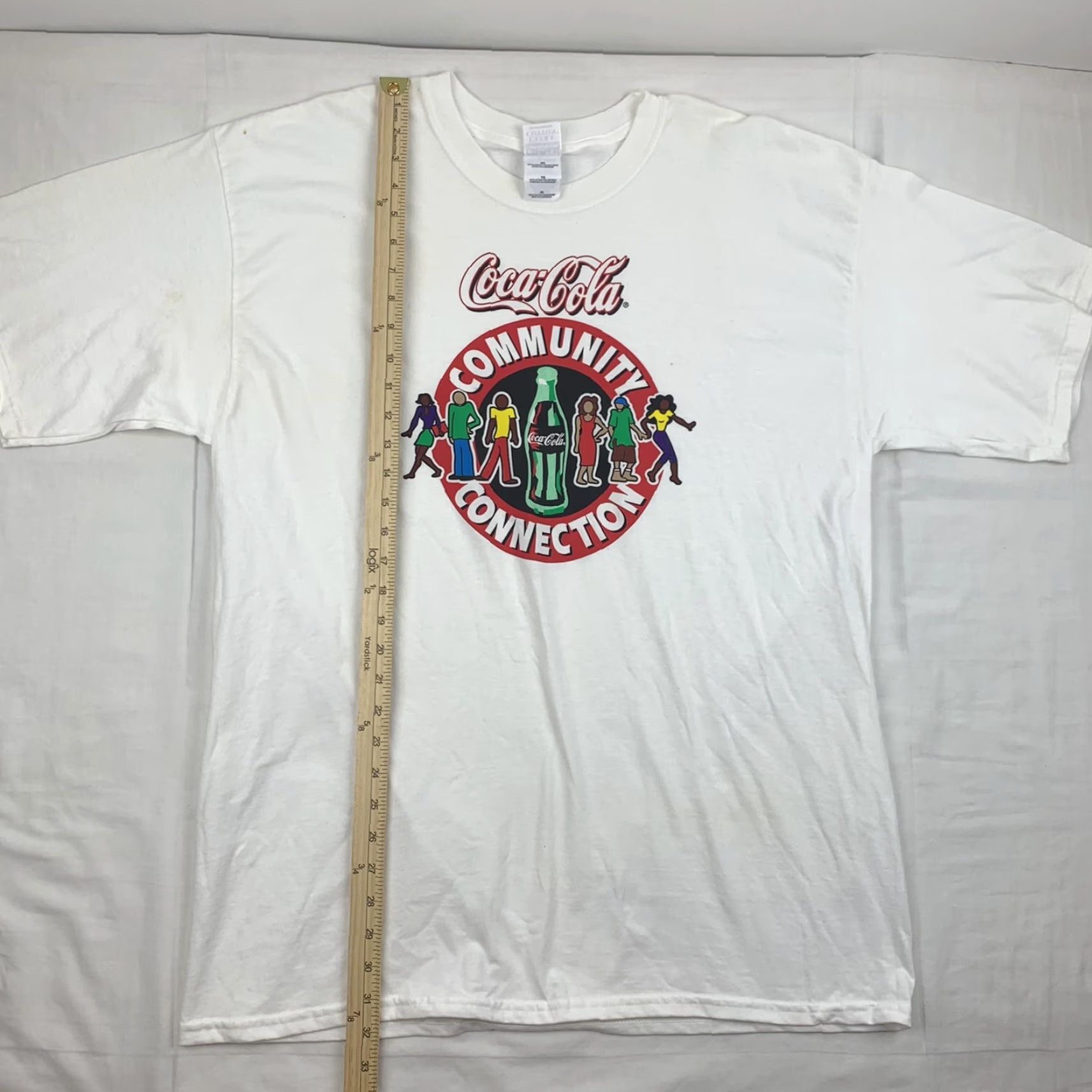 Gildan VINTAGE Coca Cola Community Connection T Shirt Adult XL White 90s Y2K Mens Shirt Size US XL / EU 56 / 4 - 6 Thumbnail