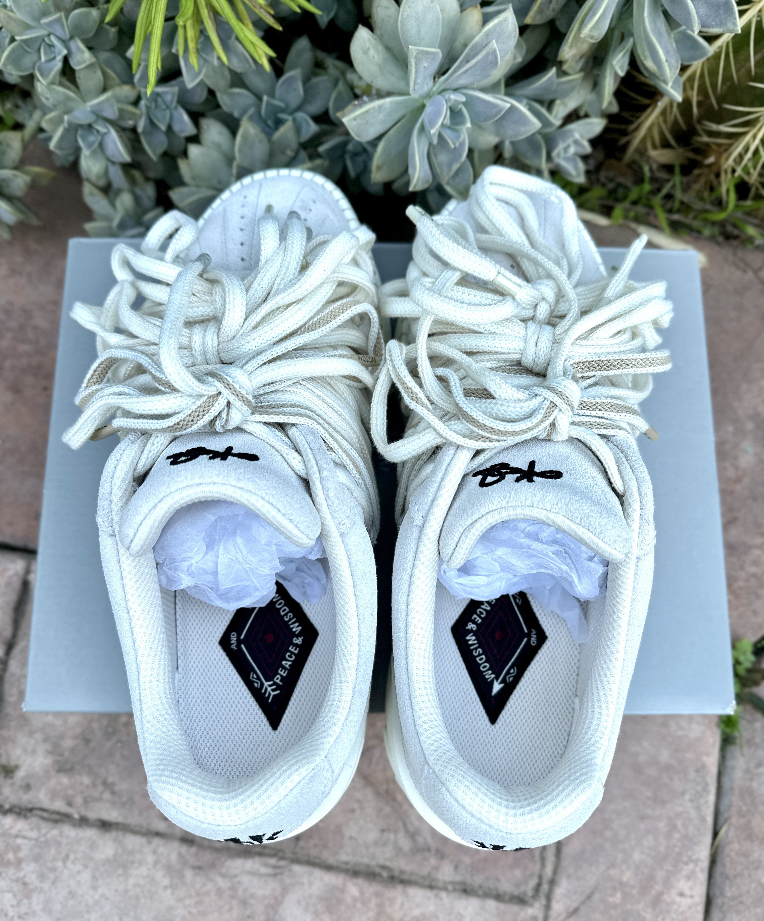 Other Kyrie Irving x Anta Kai Hela Roots Size US 9.5 / EU 42-43 - 9 Thumbnail