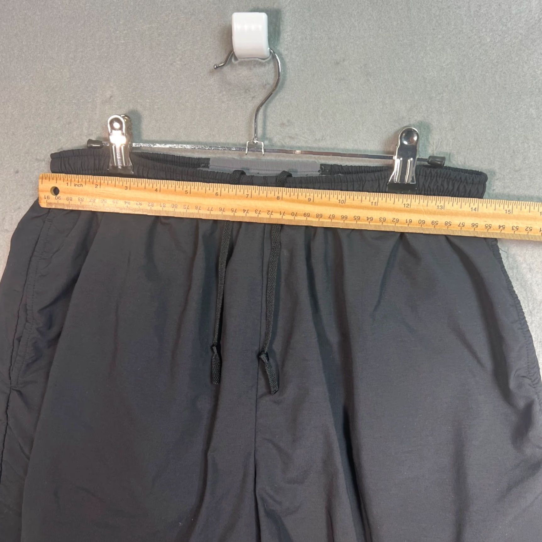 Nike Nike Mens Small Black Nylon Athletic Shorts w/ Liner & Drawstring Running Size US 29 - 4 Thumbnail
