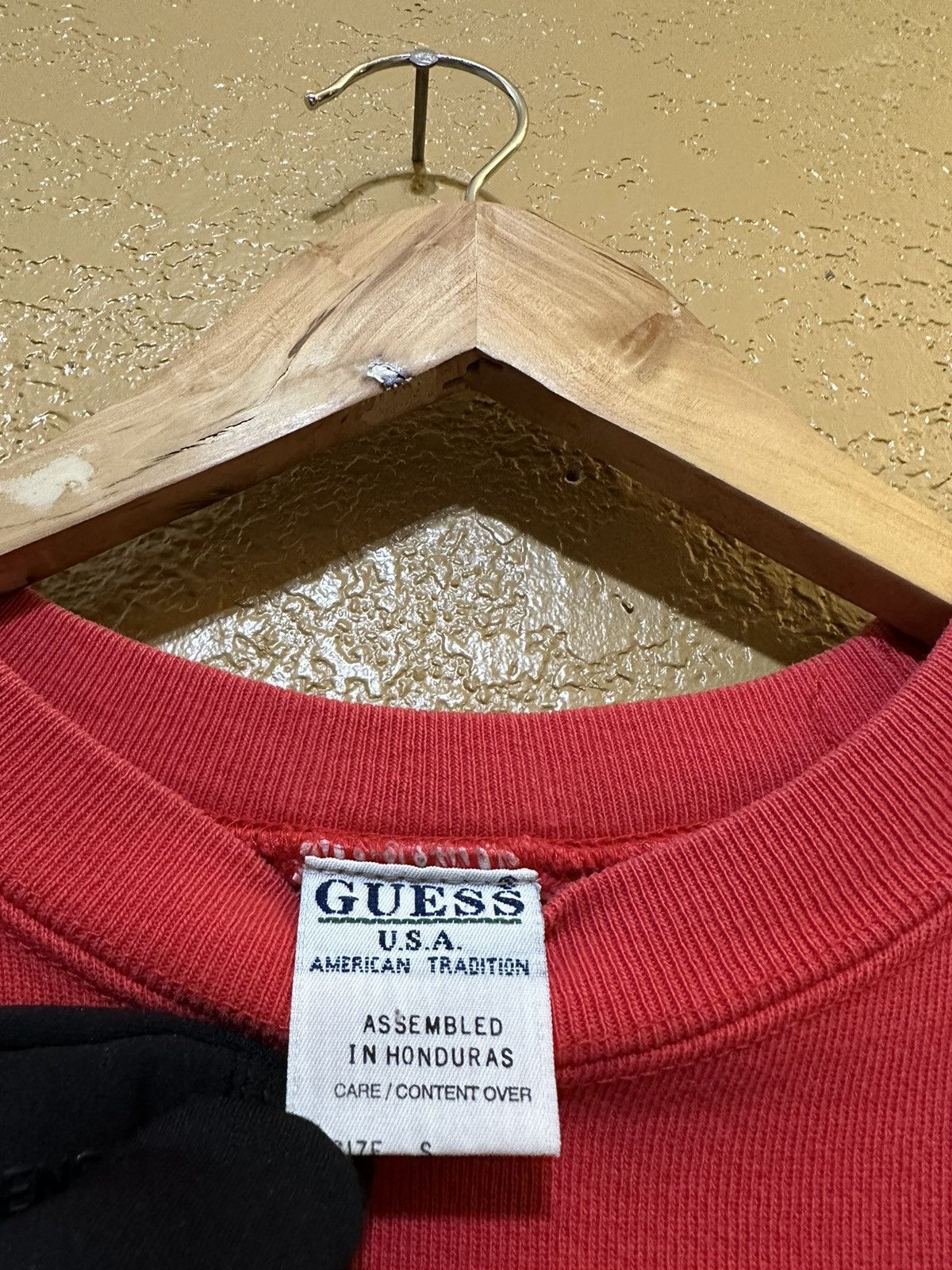 Guess × Vintage 📌 Vintage Faded 90s Guess Jeans Sweatshirt Size US S / EU 44-46 / 1 - 5 Thumbnail
