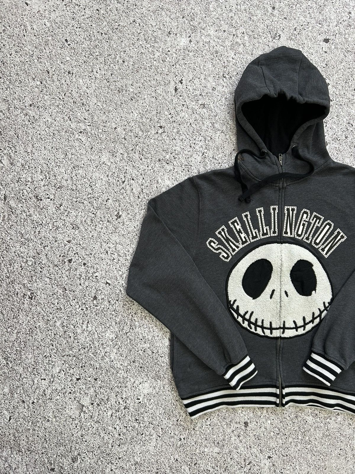 Anime × Cartoon Network × Expert Horror Tim Burtons Disney The Nightmare Before Christmas hoodie Size US S / EU 44-46 / 1 - 4 Thumbnail