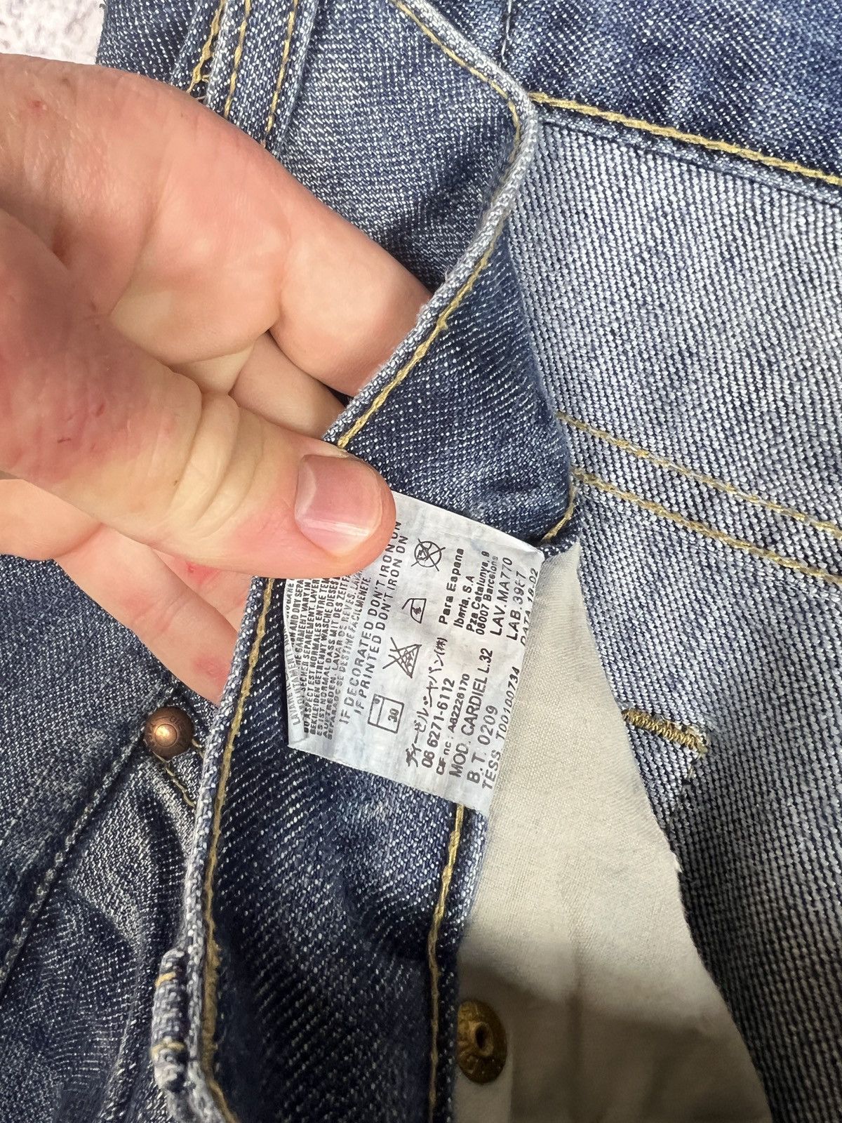 Diesel Vintage Diesel Embroidered Logo Distressed Faded Jeans Y2k Size US 32 / EU 48 - 15 Thumbnail