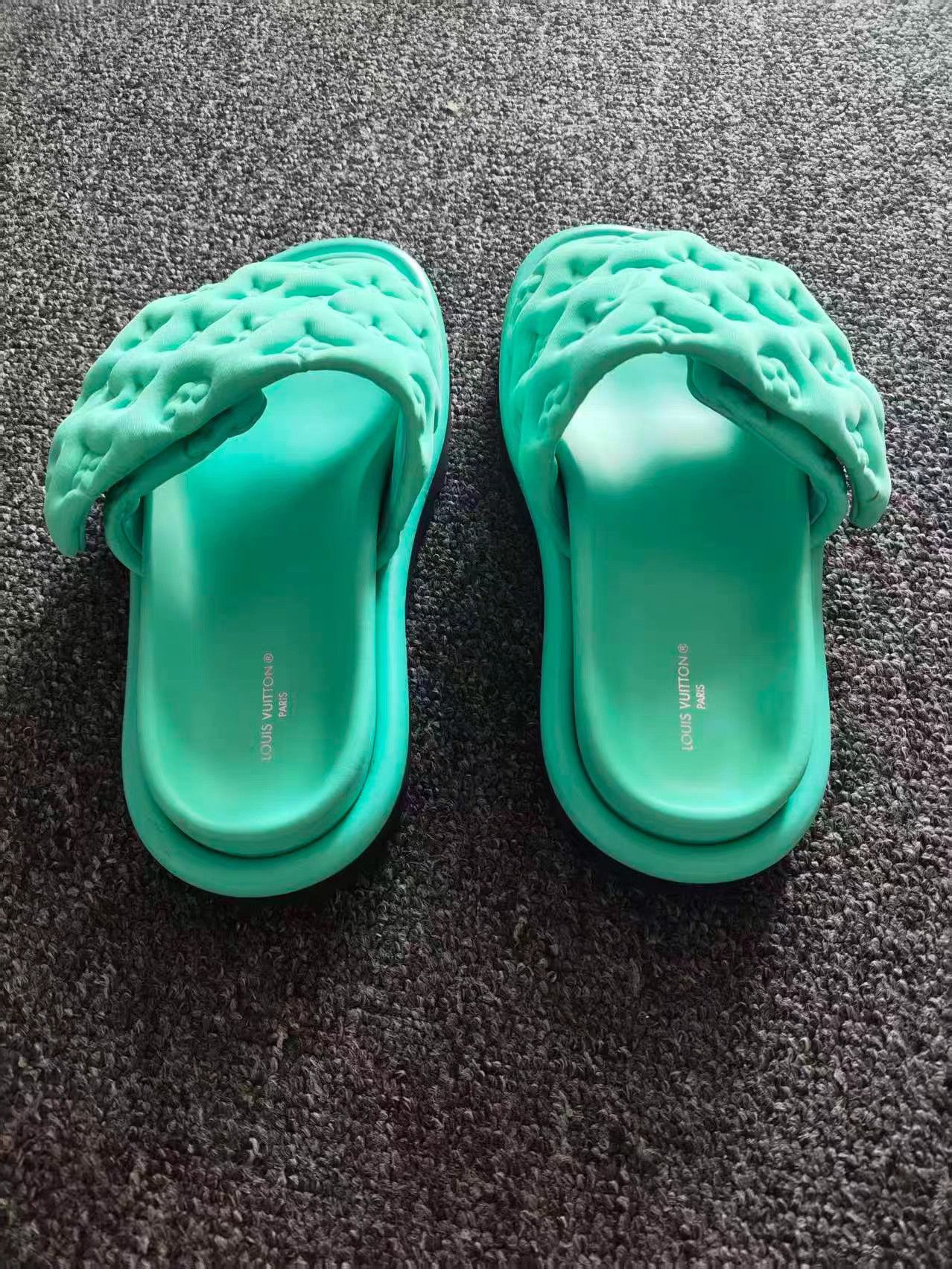 Louis Vuitton LOUIS VUITTON Debossed Pattern Slip-On Slide Sandals K13 Size US 7 / IT 37 - 3 Thumbnail