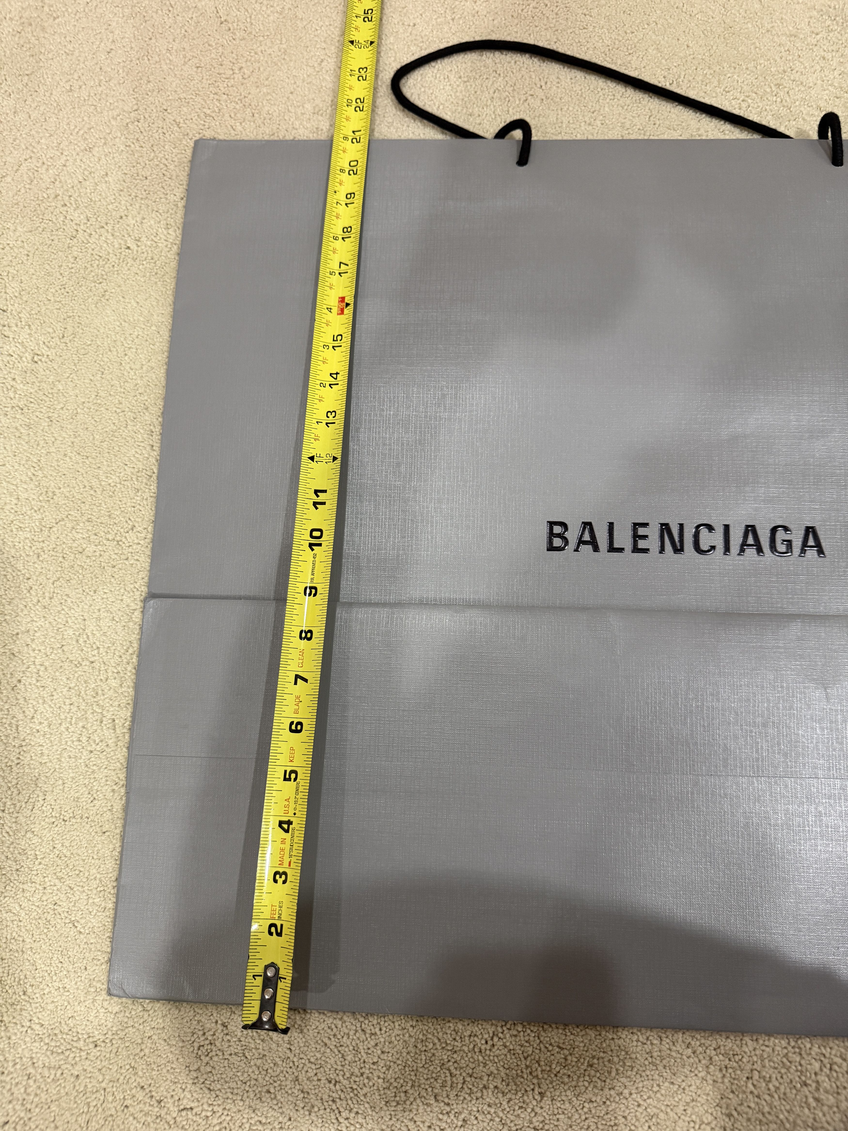 Balenciaga Large New Authentic Balenciaga Grey Gift Paper Shopping Bag Size ONE SIZE - 11 Thumbnail