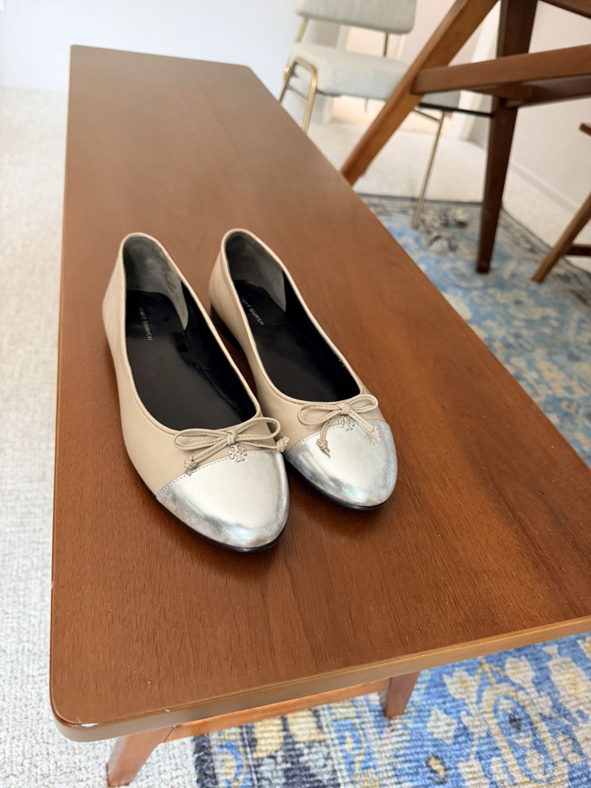 Tory Burch Tory Burch cap toe oyster beige round toe ballet flats 8 Size US 8 / IT 38 - 3 Thumbnail
