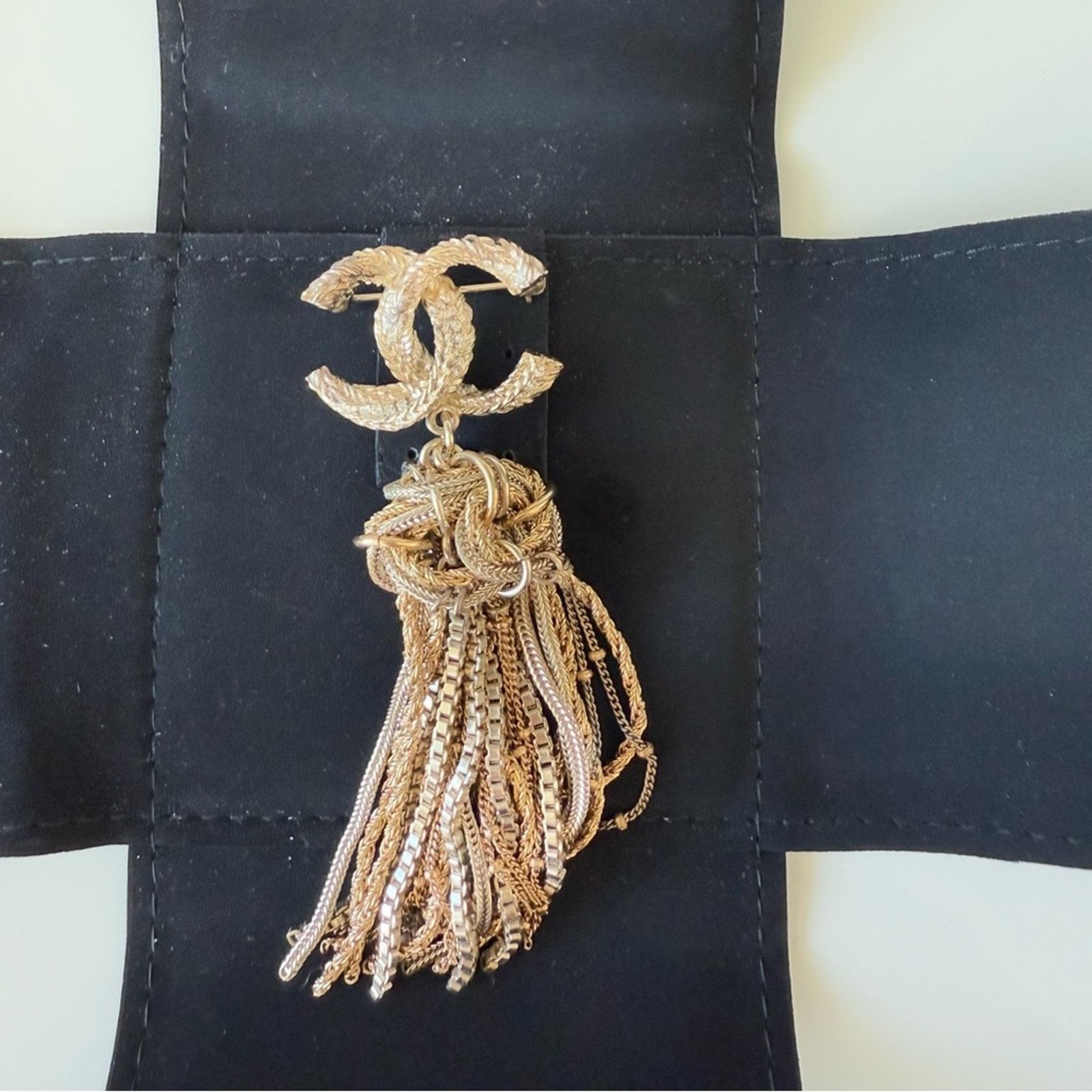 Chanel CHANEL tassel brooch Authentic Retail 1550$ Size ONE SIZE - 6 Thumbnail