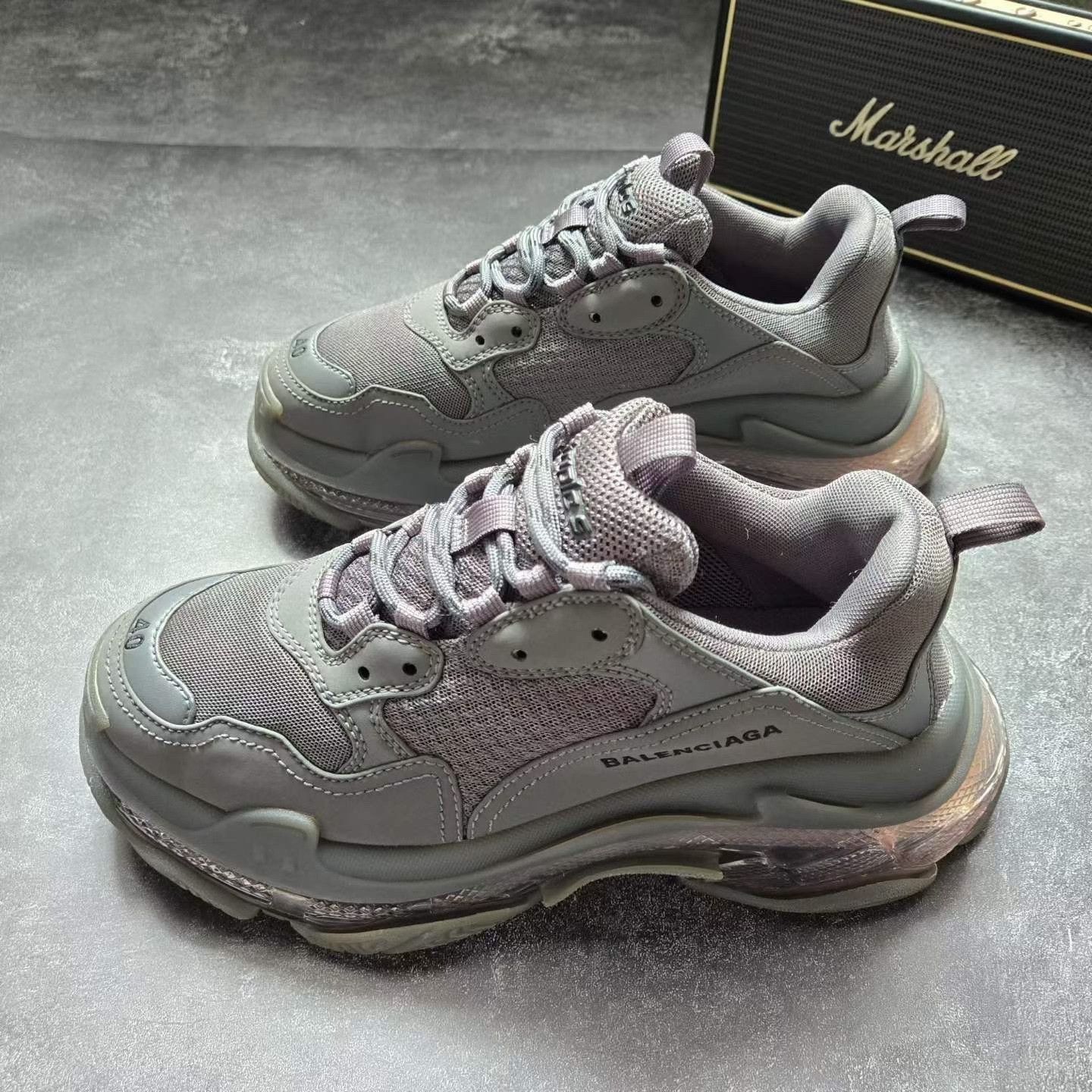 Balenciaga Balenciaga Gray Lowtop Sneakers S Men Size US 10 / EU 43 - 1 Thumbnail