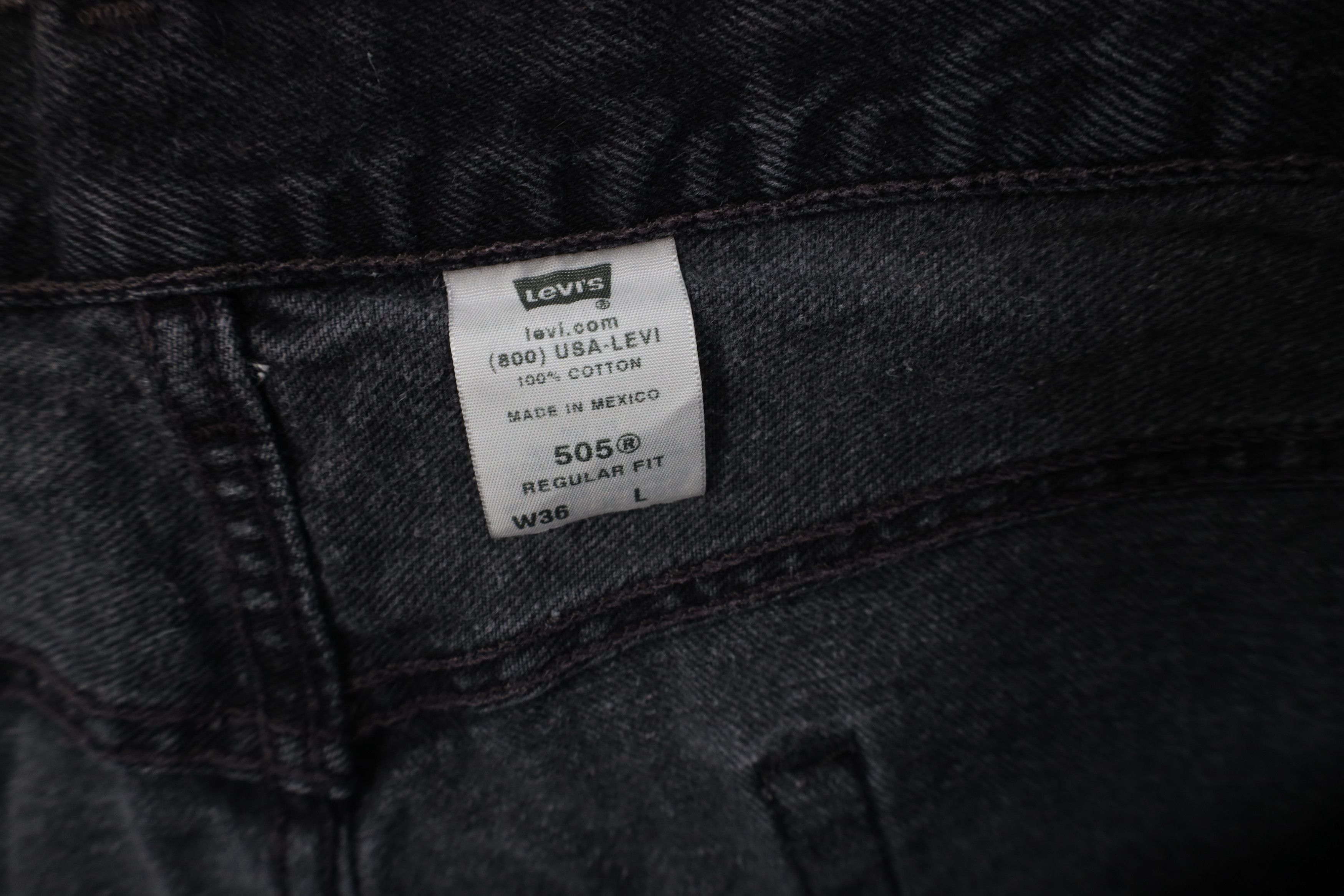 Levi's Vintage Y2K 2003 Levis 505 Fit Denim Jean Shorts Black Size US 36 / EU 52 - 6 Thumbnail