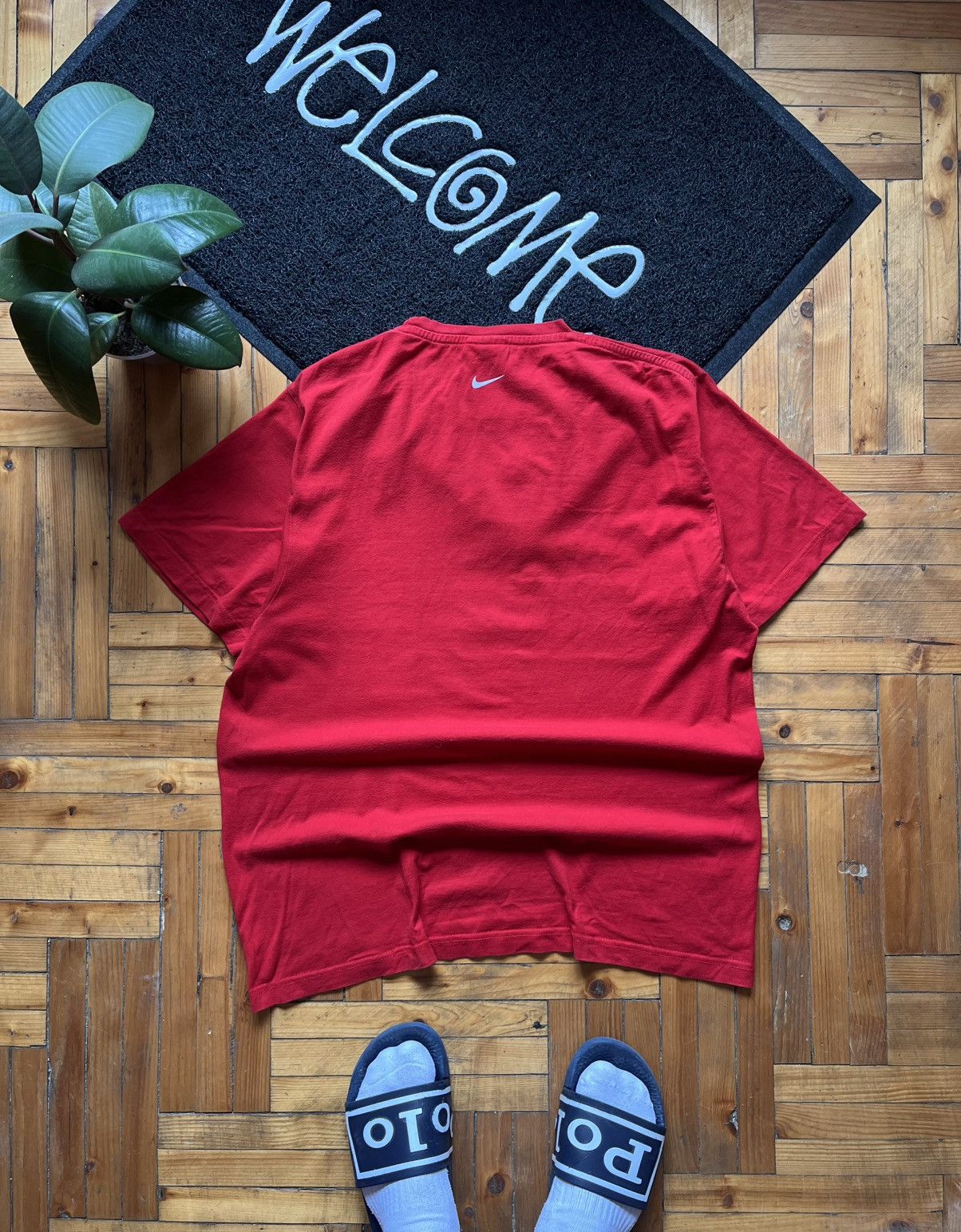 Nike × Vintage Vintage Nike Shox Red Big Logo Tee Y2K 00's Size L Men's Size US L / EU 52-54 / 3 - 4 Thumbnail