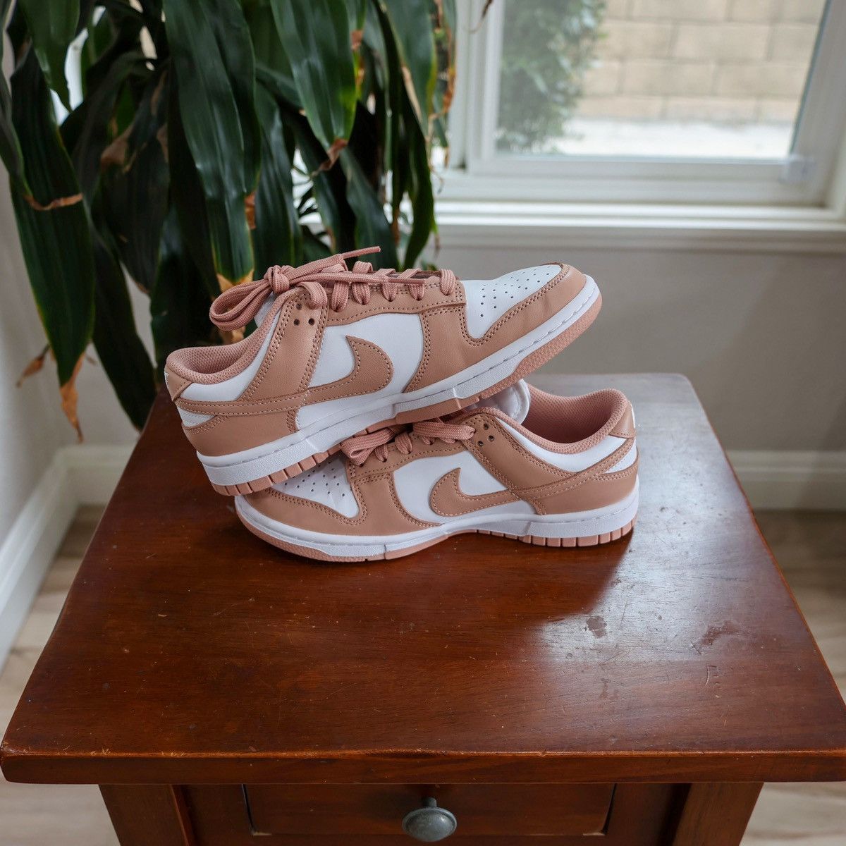 Nike Nike Dunk Low Rose Whisper Size 5 Youth No Box Size US 5 / EU 37 - 3 Thumbnail