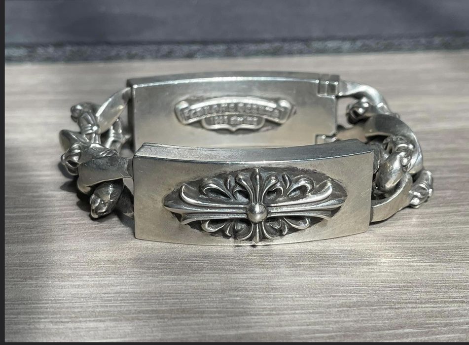 Chrome hearts id discount bracelet floral heart dagger