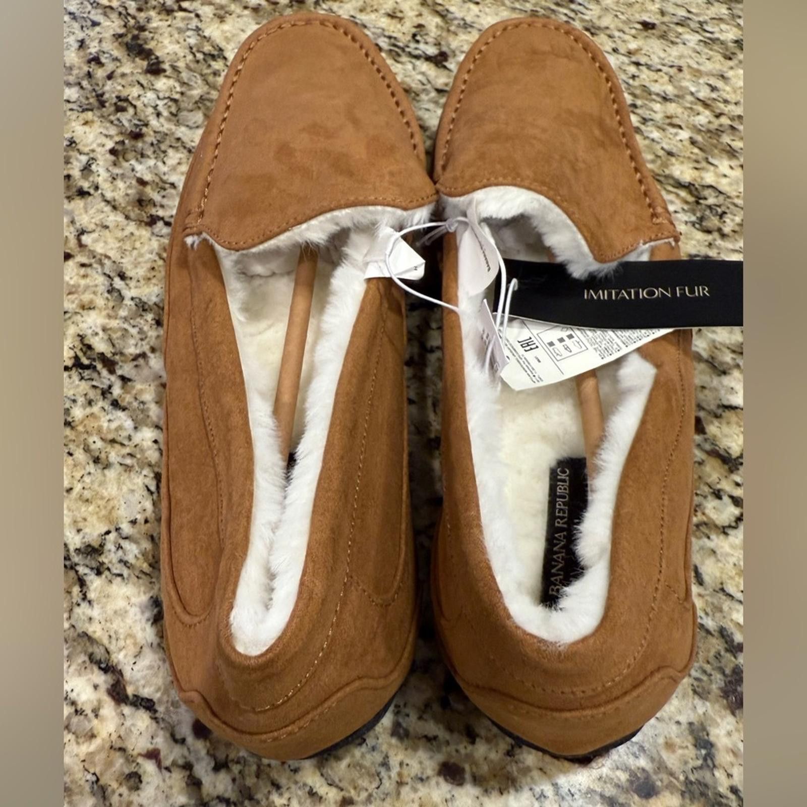 Other Banana Republic Factory tan faux leather & fur slipper XL Size US 7.5 / IT 37.5 - 5 Thumbnail