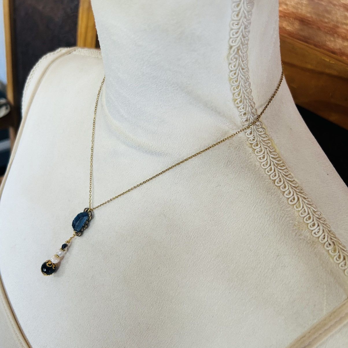 Handmade Handcrafted elegant repurpose vintage dangle necklace Size ONE SIZE - 4 Thumbnail