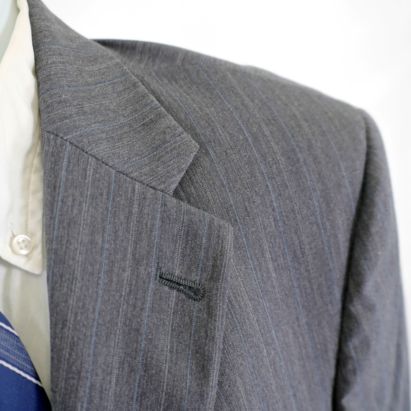 Hart Schaffner Marx Hart Schaffner Marx Wool Gray W/ Blue White Striped 40R / Sl Size 40R - 2 Thumbnail