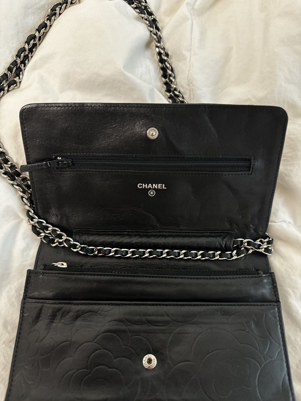 Chanel Vintage Chanel Camellia Wallet on Chain Size ONE SIZE - 3 Thumbnail
