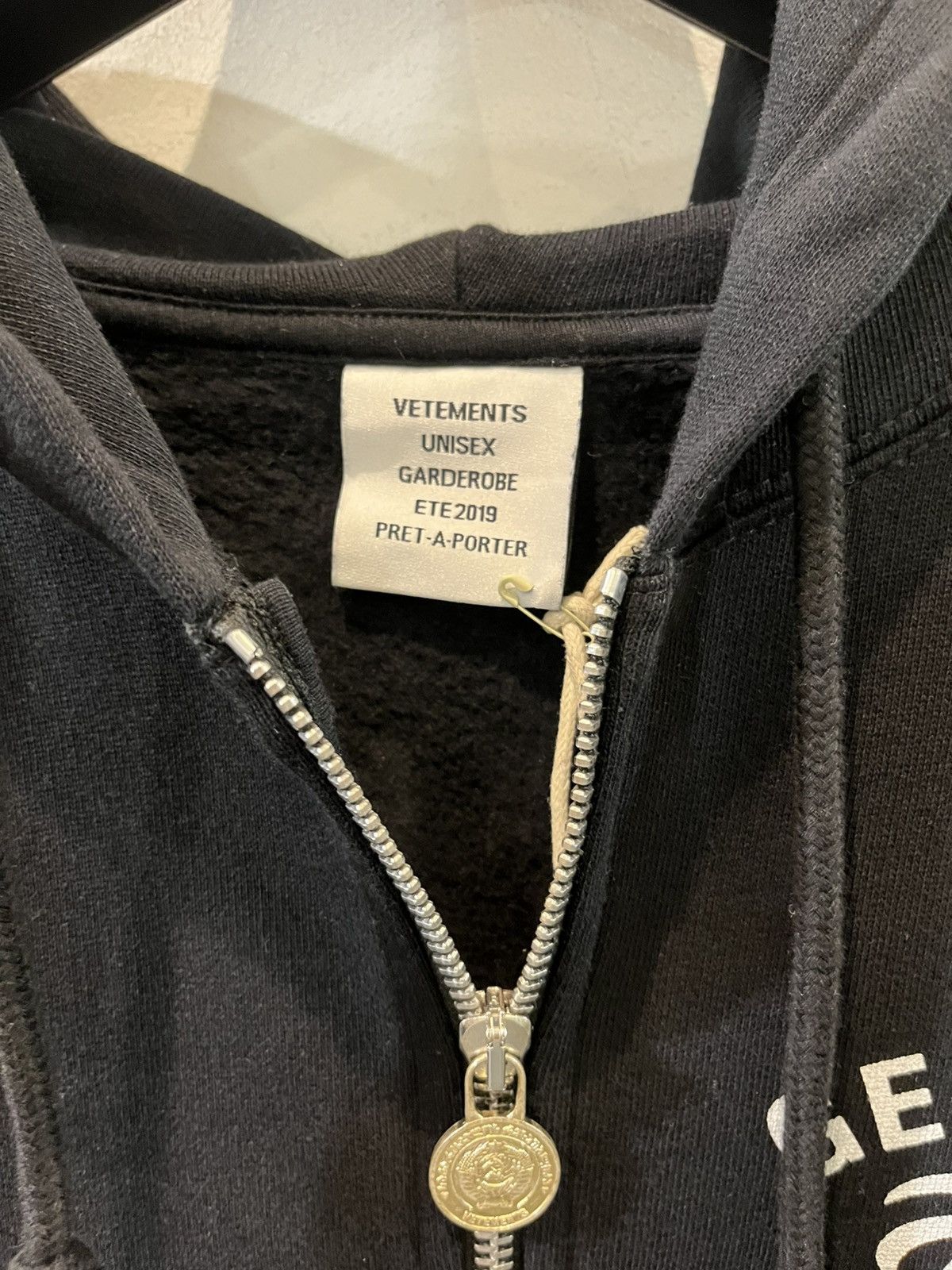 Vetements Vetements 2019 10 Years Zip Up Size US XL / EU 56 / 4 - 3 Thumbnail