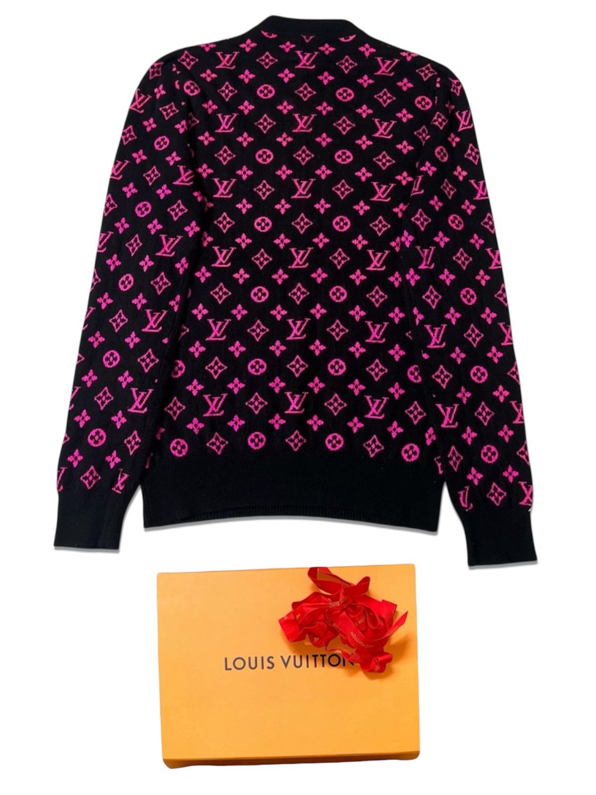 Louis Vuitton Louis Vuitton XL Cashmere Pink Black Monogram knit Sweater Size US XL / EU 56 / 4 - 1 Thumbnail
