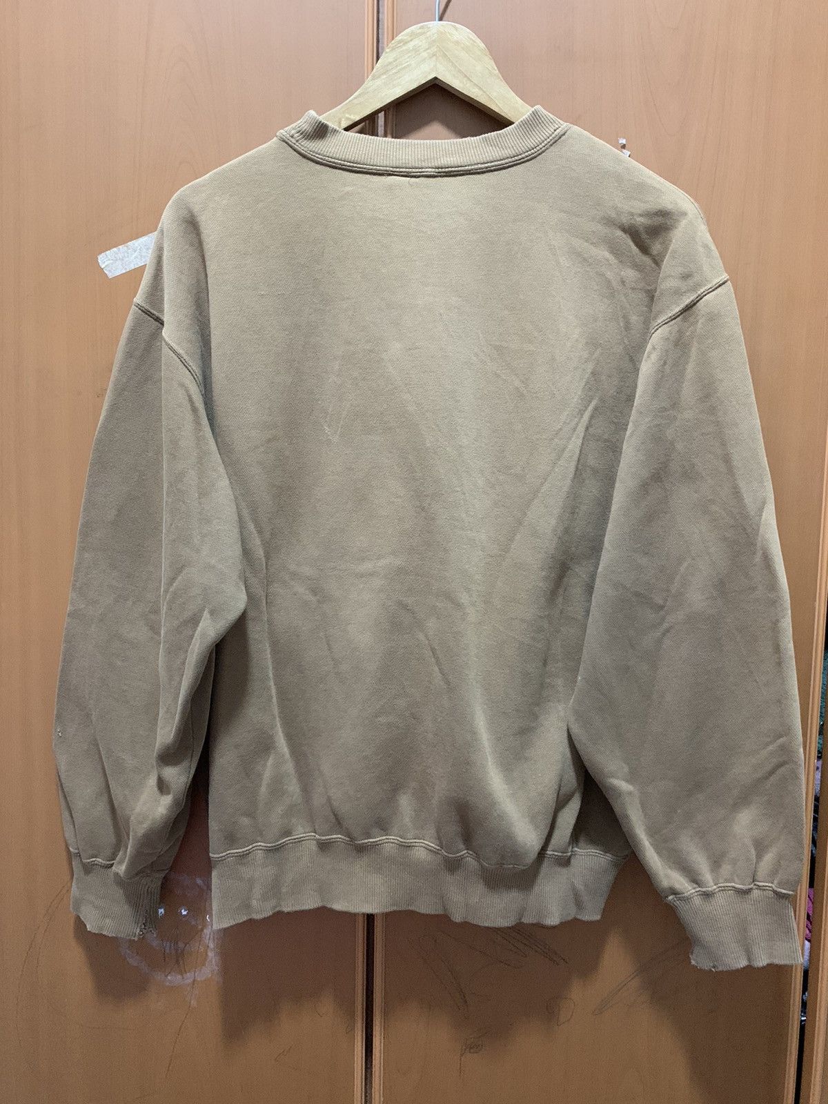 Champion Distressed Vintage Champion Crewneck Size US L / EU 52-54 / 3 - 7 Thumbnail