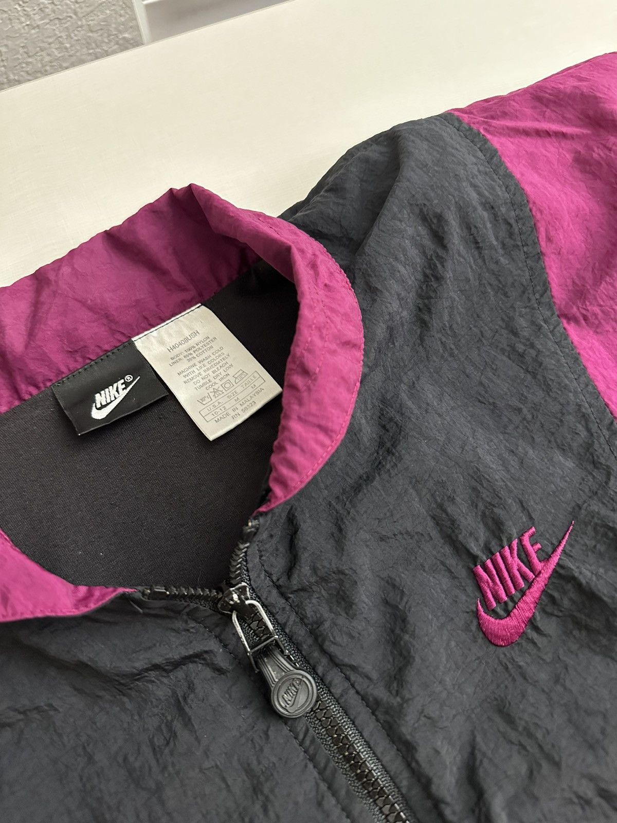 Nike × Vintage Vintage 80s Nike Size Medium Magenta Black Abstract Jacket Size US M / EU 48-50 / 2 - 5 Thumbnail