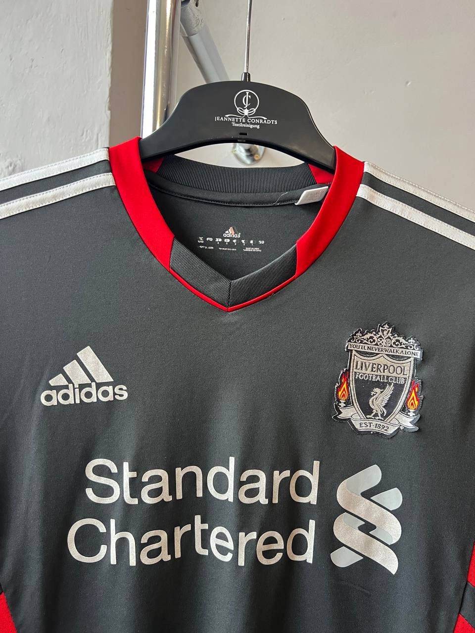 Adidas 2011/12 LIVERPOOL FC TRAINING SOCCER JERSEY FOOTBALL SHIRT M Size US M / EU 48-50 / 2 - 3 Thumbnail