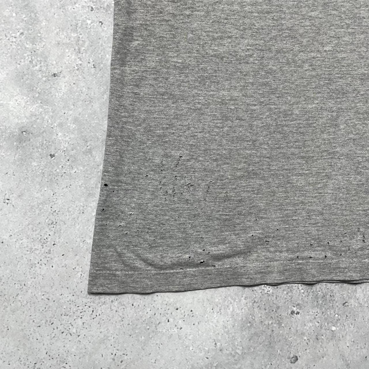 Vintage Vintage 90s Etnies Icon Promo Shoes Trashed T Shirt Gray Size US L / EU 52-54 / 3 - 22 Thumbnail