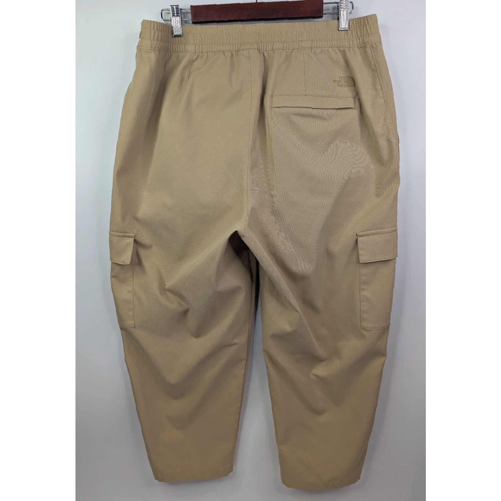 The North Face The North Face W Cargo Pant Khaki Beige Regular Fit XL Womens Pockets Lightweight Zip Pocket Hiking Size 40" / US 18 - 3 Thumbnail