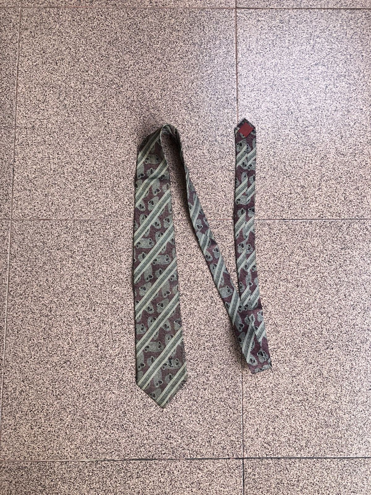 Yves Saint Laurent Ysl tie pattern Size ONE SIZE - 2 Thumbnail