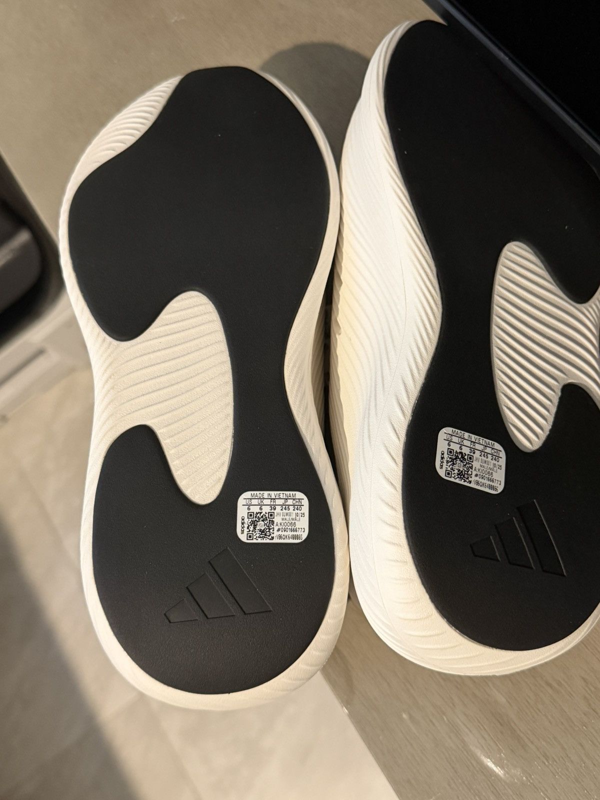 Adidas Size 6 - adidas Purechill Runner White Core Black Size US 6 / EU 39 - 5 Thumbnail