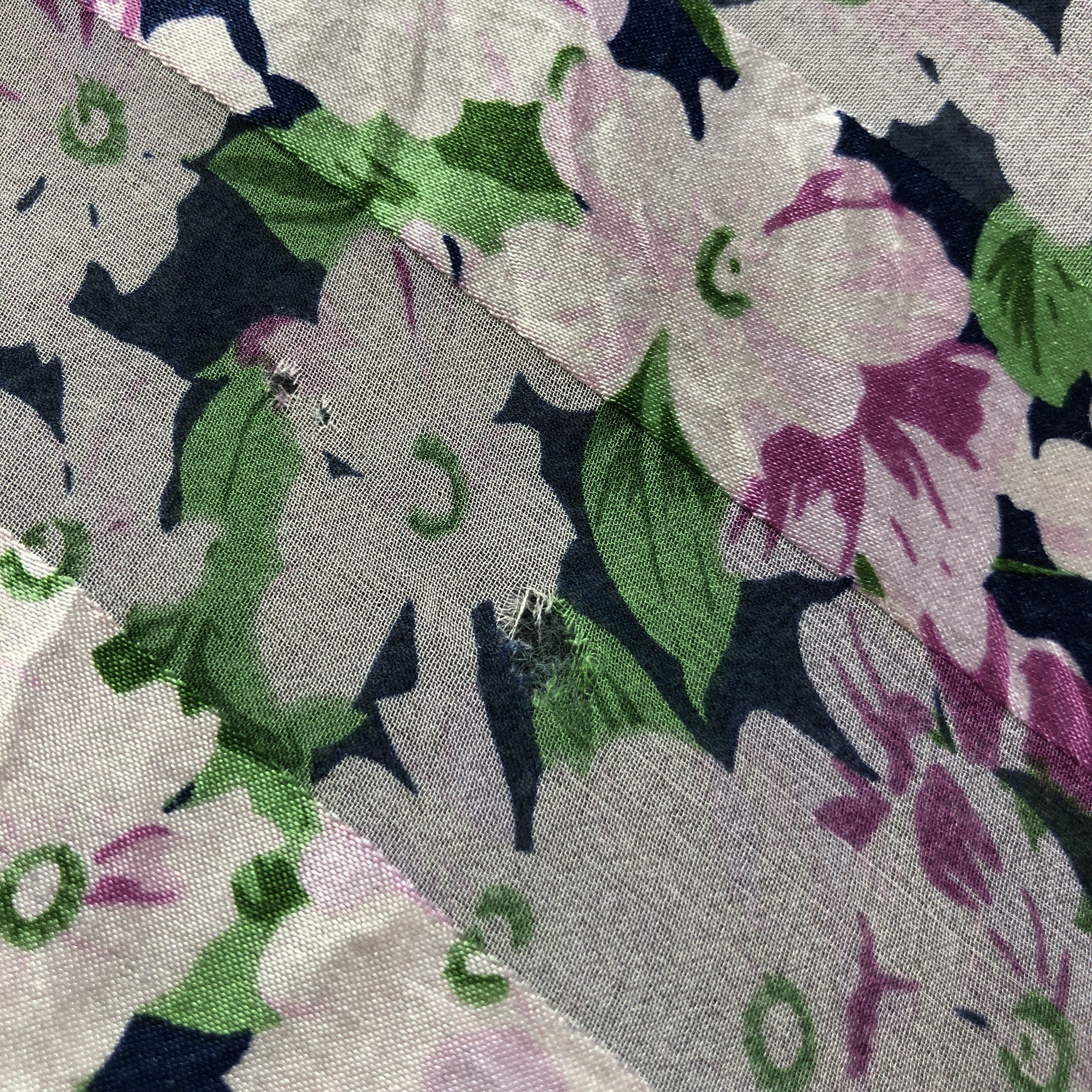Yves Saint Laurent Yves Saint Laurent Floral Silk Scarf M1266 Size ONE SIZE - 13 Thumbnail
