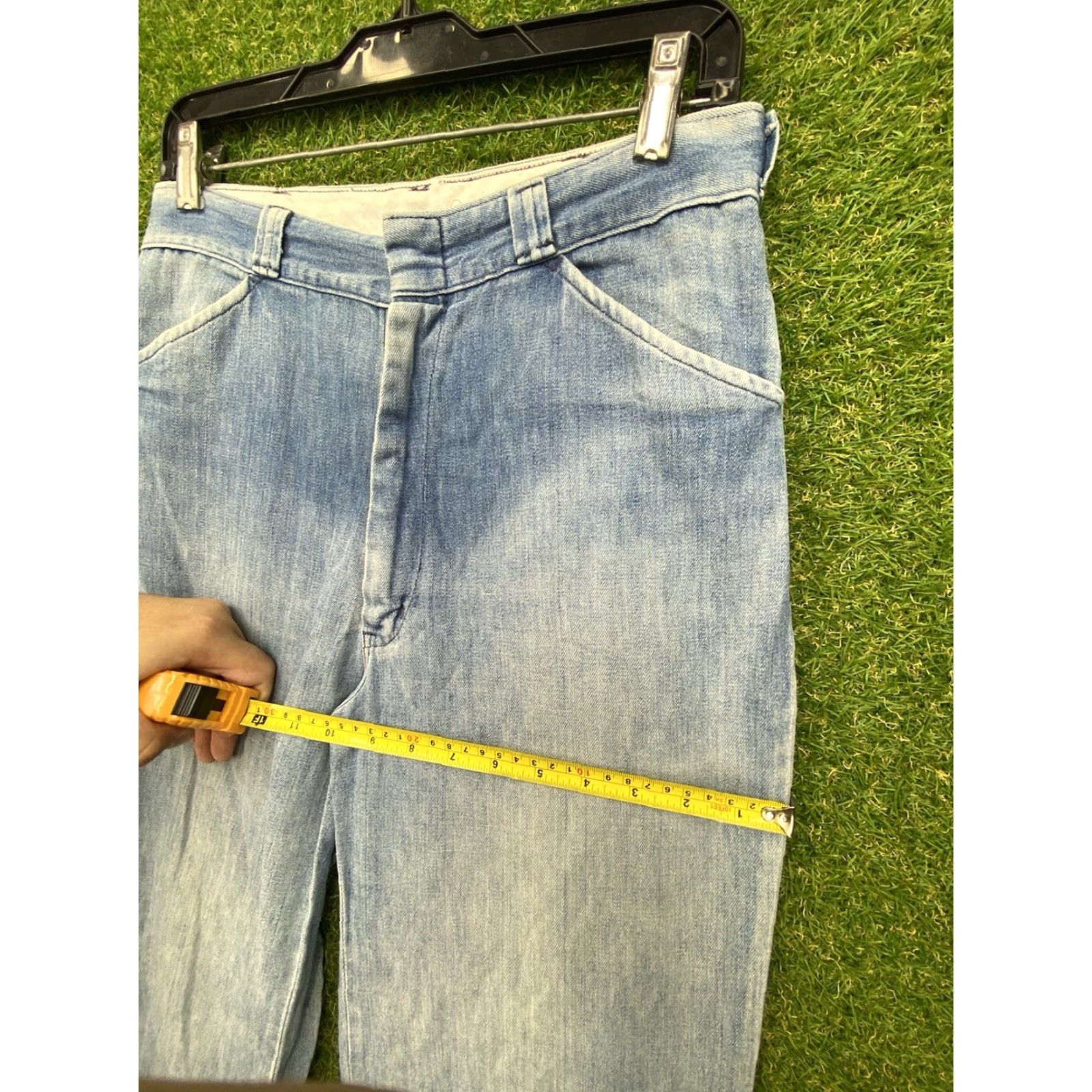 Wrangler VINTAGE Wrangler Bell Bottom Jeans Womens 31x34 70s Flare Low Rise Light Wash Blue Cotton Wrangler Jeans Womens 31x34 70s Bell Bottom Flare Vintage Size 24" / US 00 / IT 34 - 3 Thumbnail