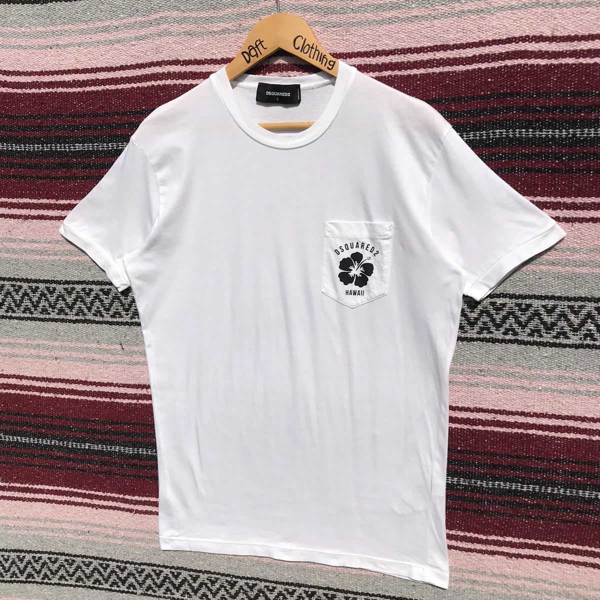 Dsquared2 Dsquared2 Hawaii Pocket Tee Vintage Dsquared2 Italy Size US M / EU 48-50 / 2 - 3 Thumbnail