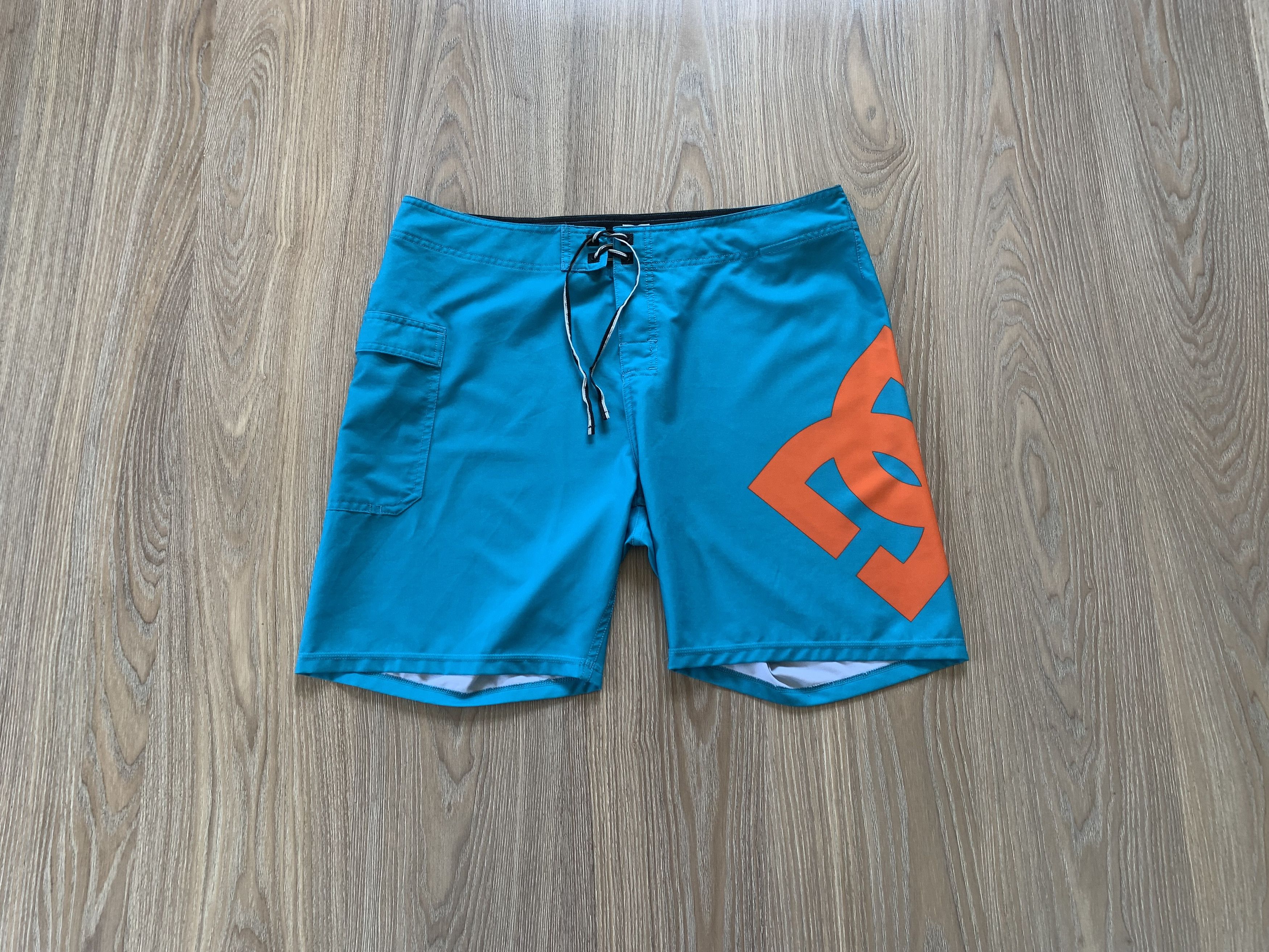 DC DC Shoes Printed Swim Shorts Size US 36 / EU 52 - 1 Thumbnail