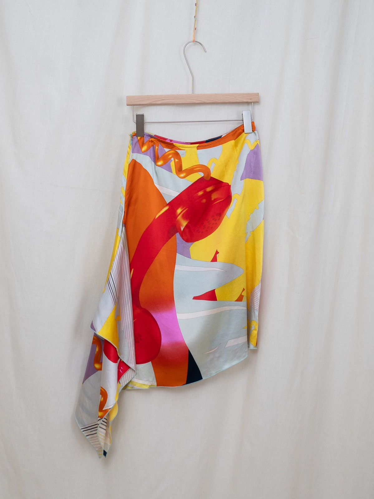 Christian Lacroix Christian Lacroix | Red landline phone Print Silk Skirt Size 27" / US 4 / IT 40 - 3 Thumbnail