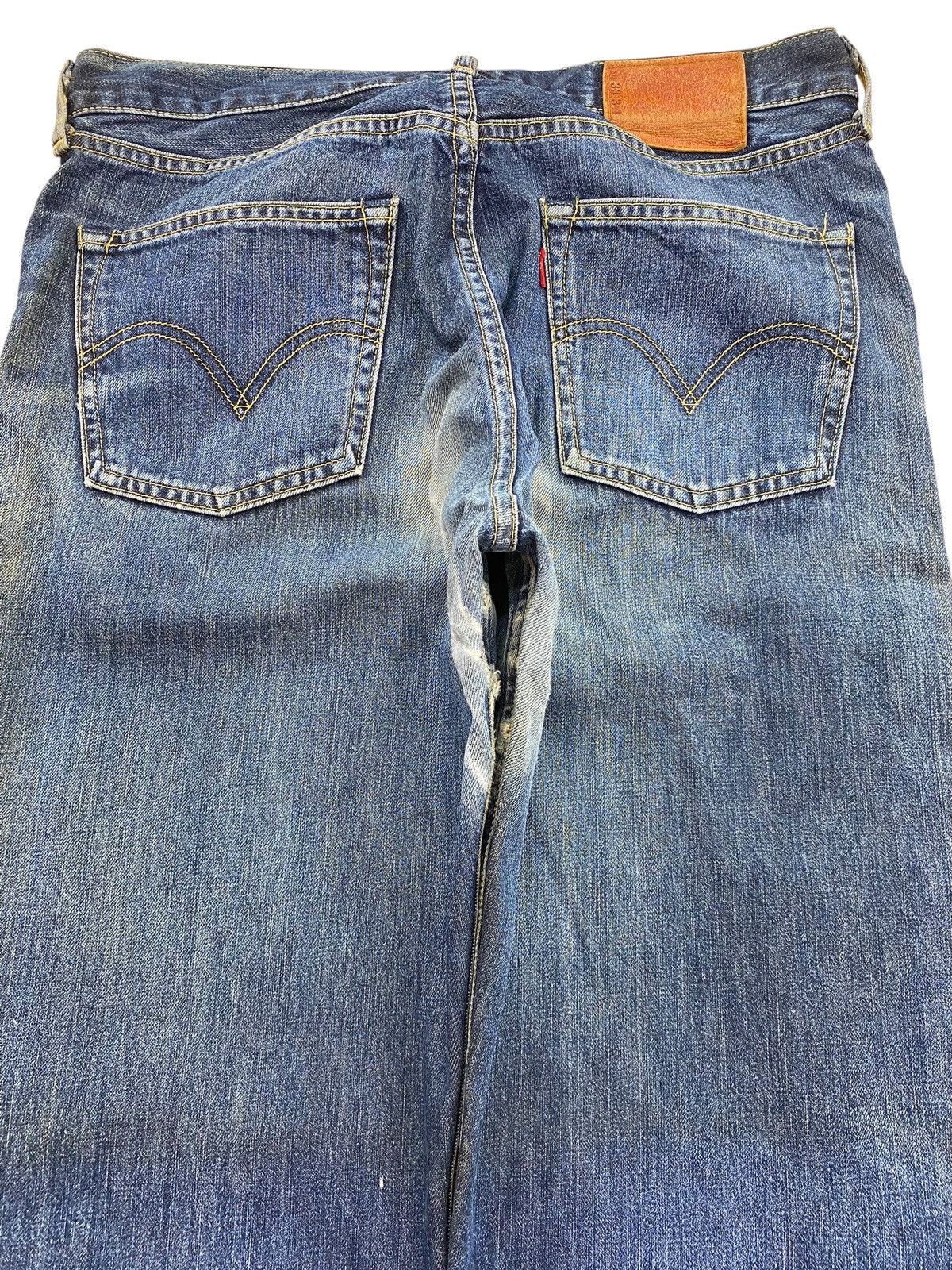 Levi's Levi’s Blue Wash Style Straight Leg Jeans Size US 33 - 4 Thumbnail