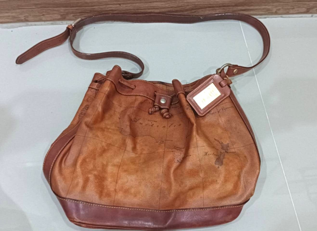 Alviero Martini × Vintage Alviero Martini Bucket Bag Size ONE SIZE - 1 Thumbnail