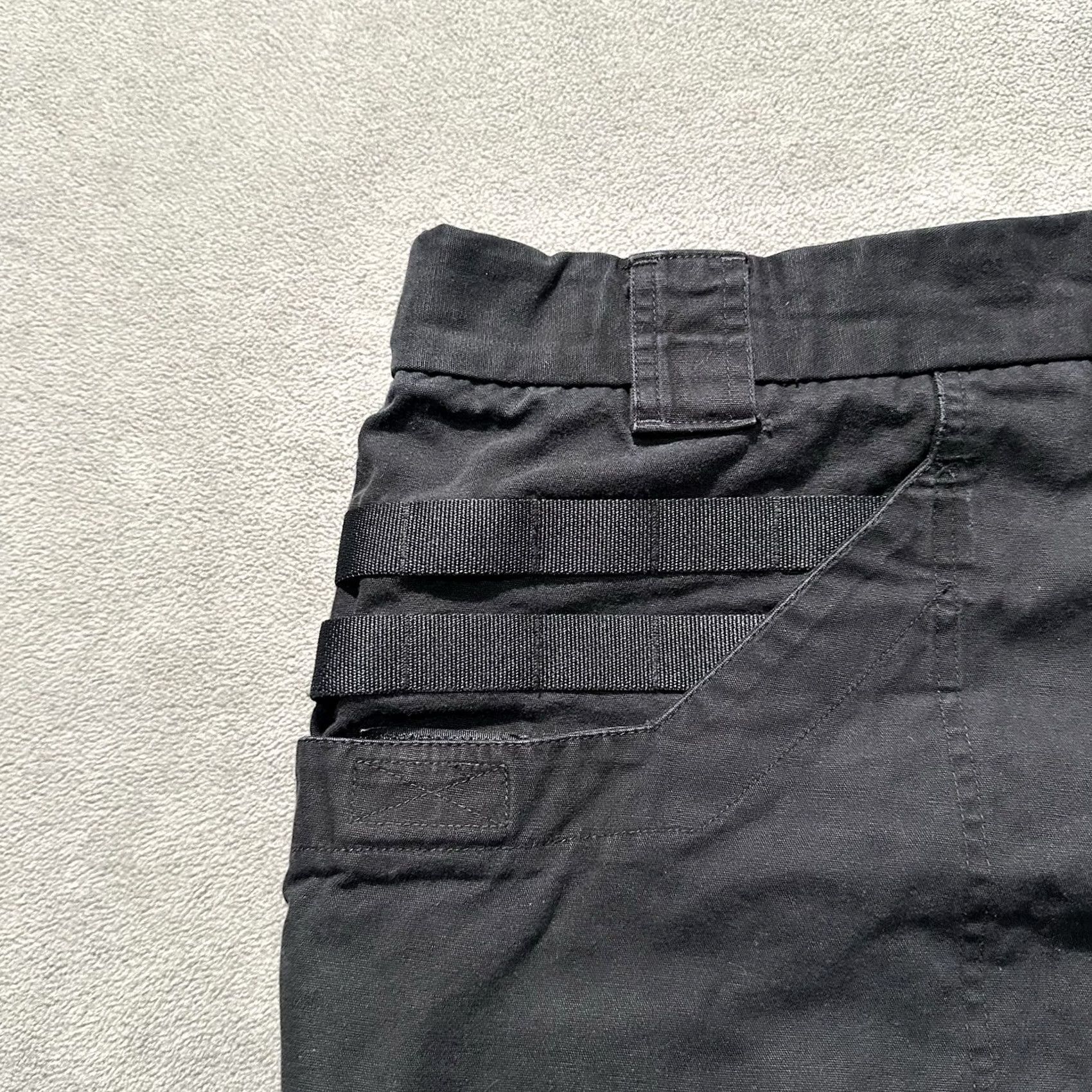 Vintage BLACKHAWK! Pants Men 44x30 Black Ripstop Canvas Cargo Pocket Workwear Casual Cargo Pants Mens 41x28 Inseam 28 Size US 44 / EU 60 - 7 Thumbnail