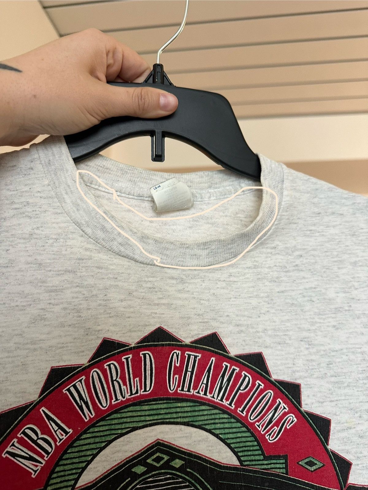 NBA Vintage Chicago Bulls Three Peat World Champions 1993 Size US M / EU 48-50 / 2 - 4 Thumbnail