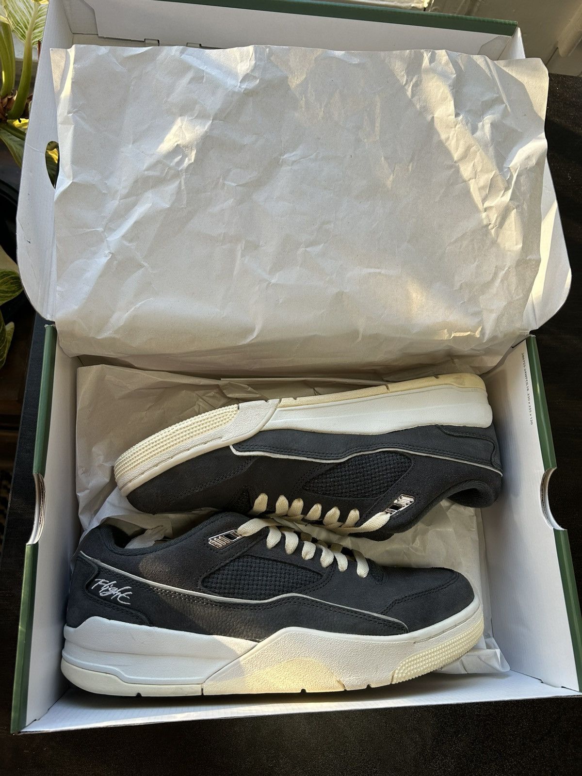 Jordan Brand Jordan Flight Court Size US 9.5 / EU 42-43 - 3 Thumbnail