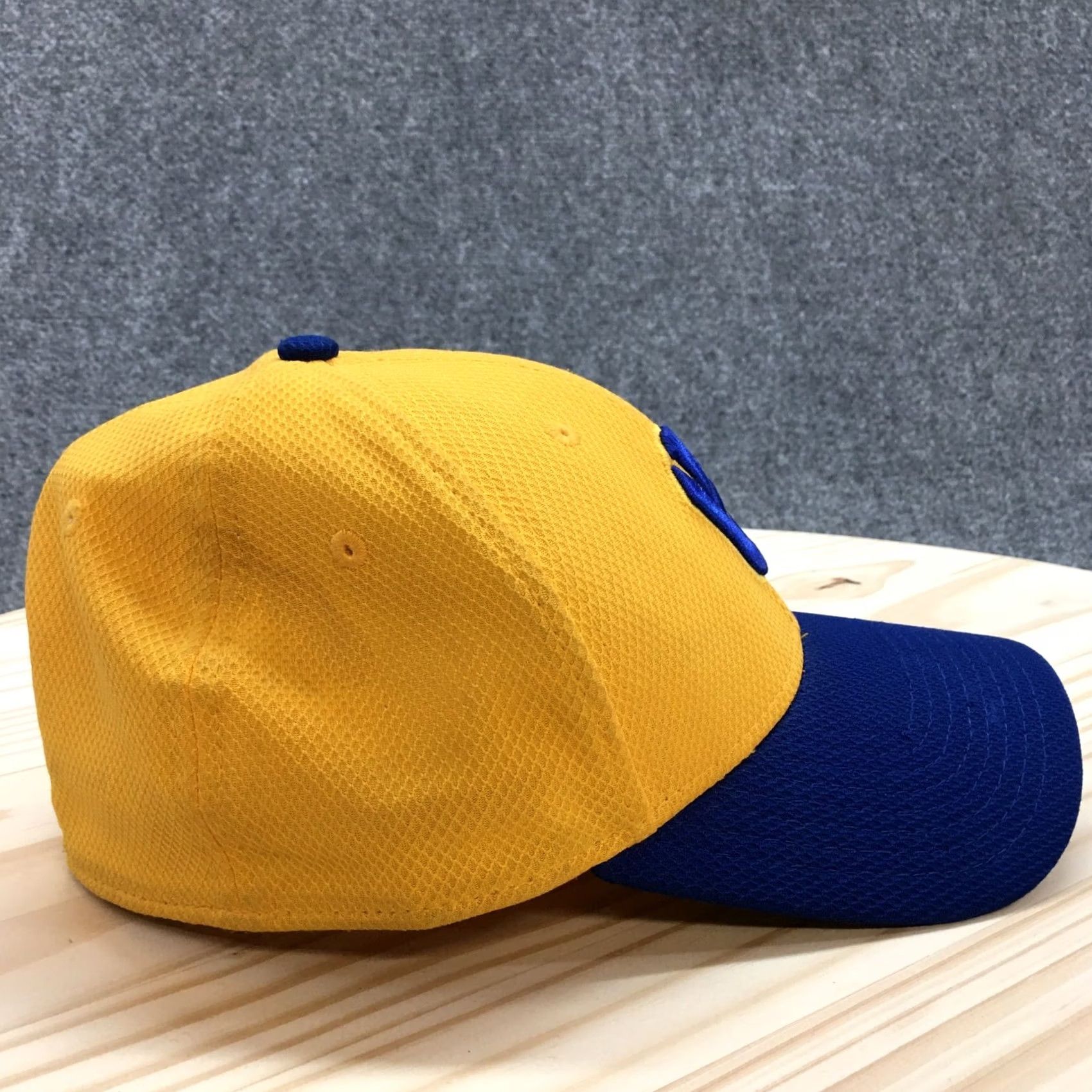 New Era Milwaukee Brewers New Era Baseball Cap Men Blue Gold S/M Fitted Embroidered Logo Size ONE SIZE - 6 Thumbnail
