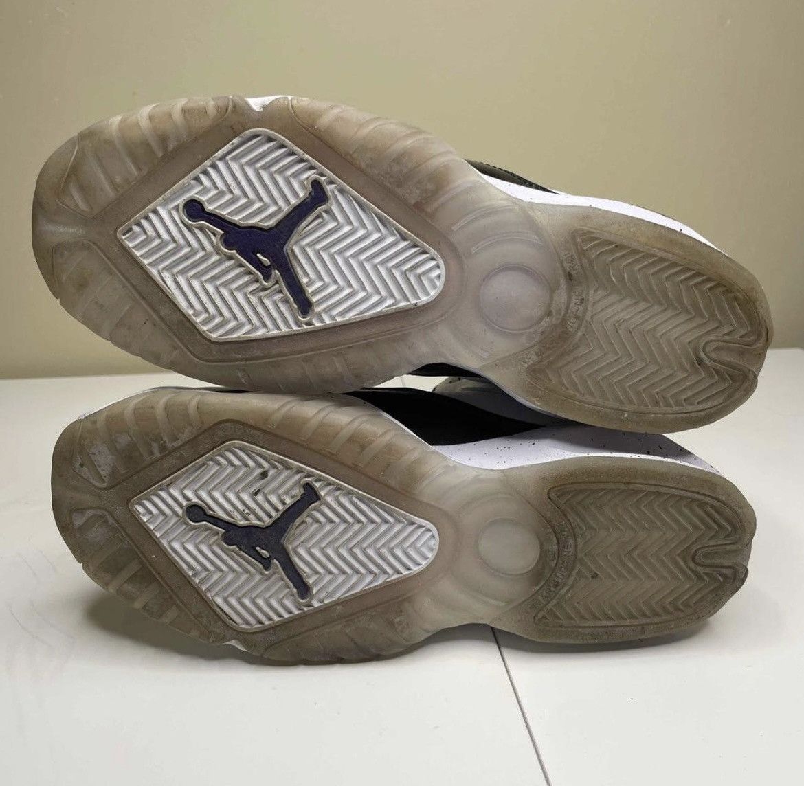 Jordan Brand AIR JORDAN ‘B’LOYAL’ (GS) Size US 5.5 / EU 38 - 6 Thumbnail